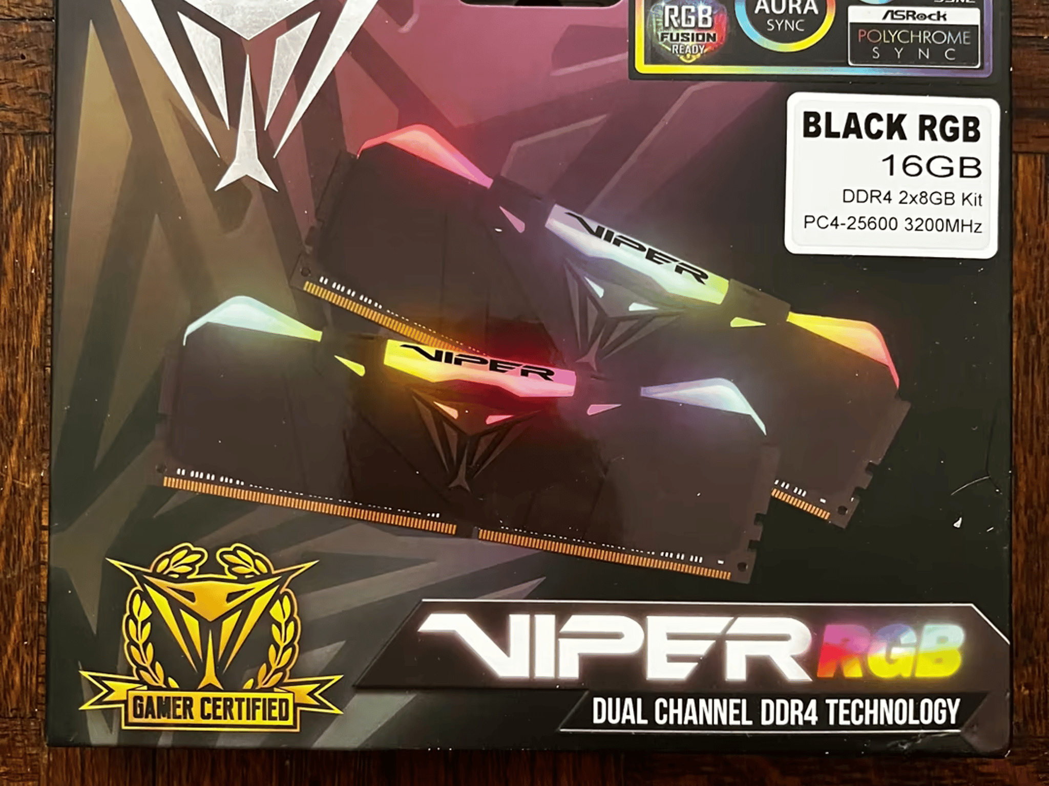 Patriot Viper RGB 16 GB DD4-3200 CL16
