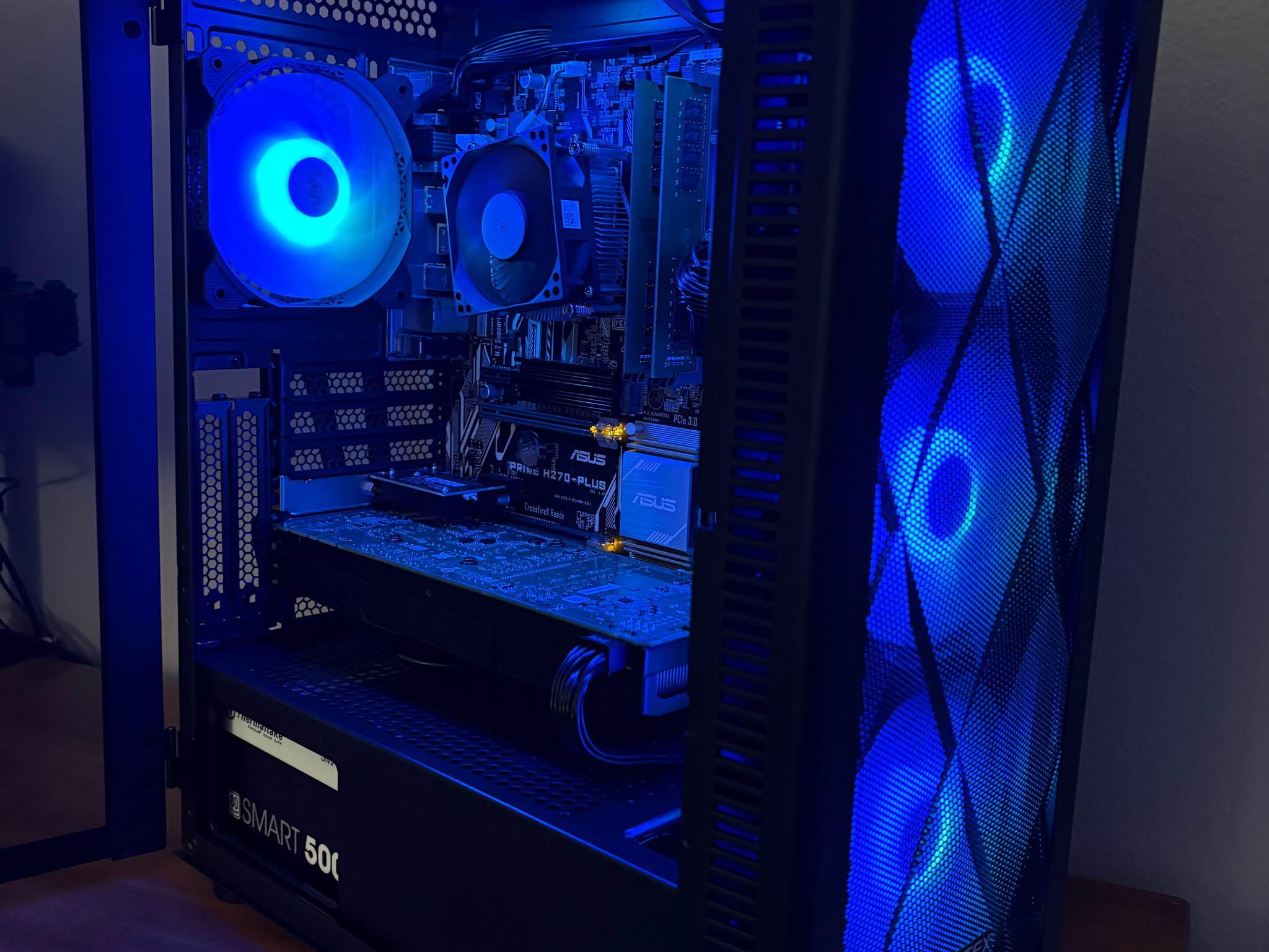 Custom PC - Intel i7-7700 | GTX 1070 | 32GB DDR4 | 256GB NVMe + 500GB SATA SSD | WIFI + BT | Win11