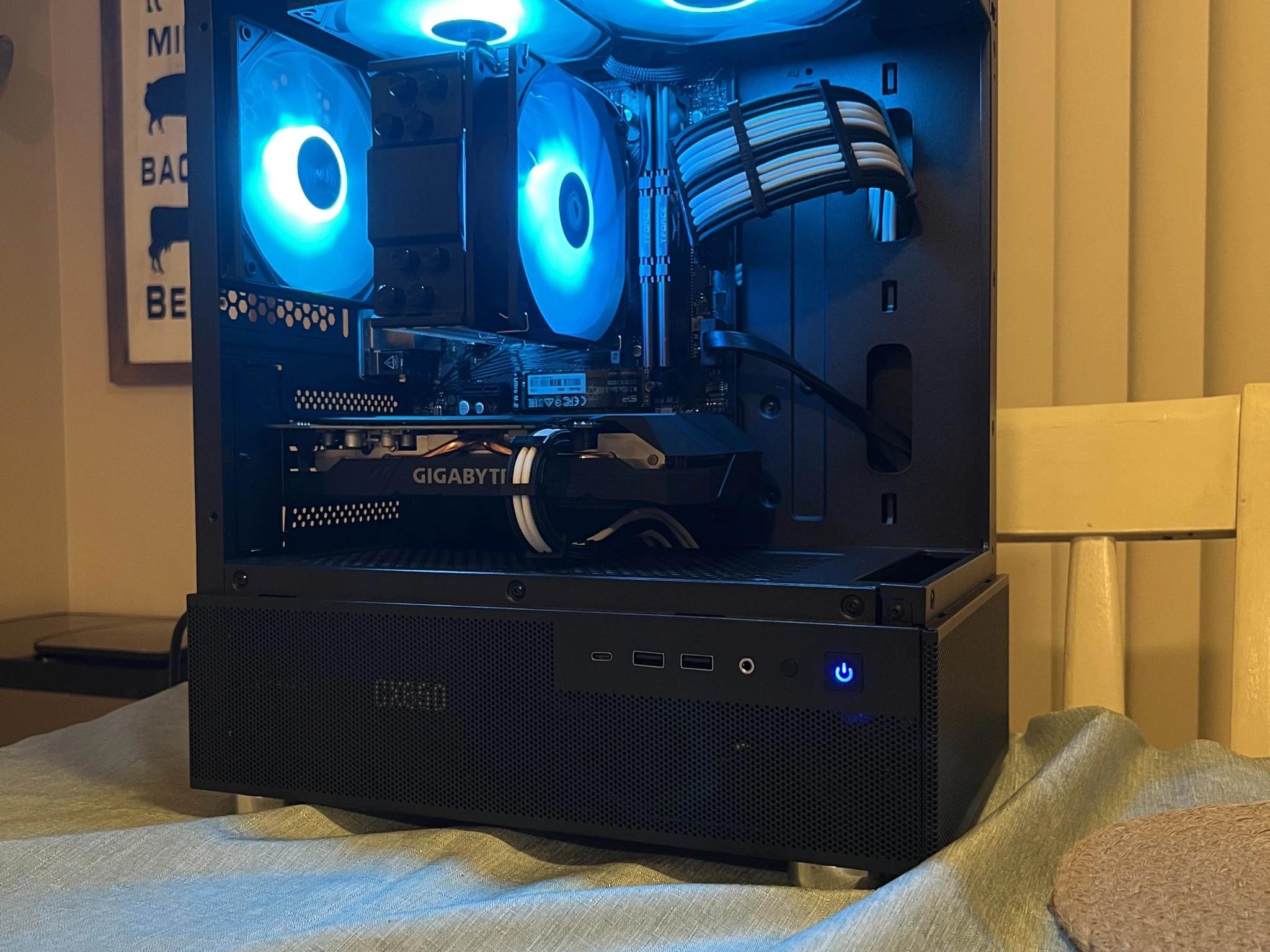 RTX 2060 | Ryzen 5 3600 | Black and White Gaming PC