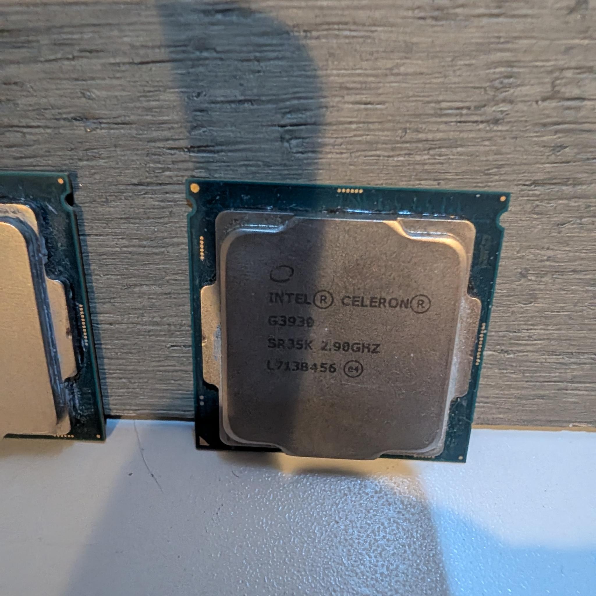 LOT OF 2 Celuron g3930s