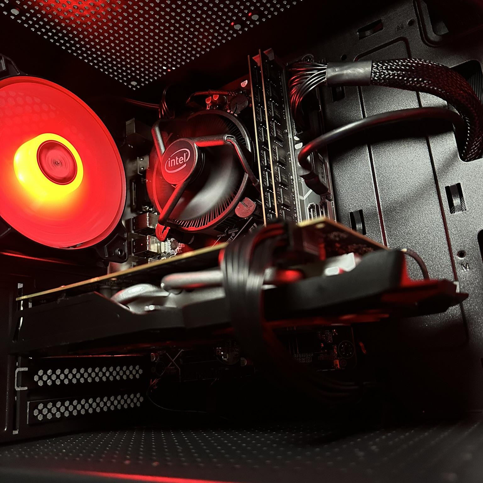 Intel i7 // RX 580 Starter Gaming Pc