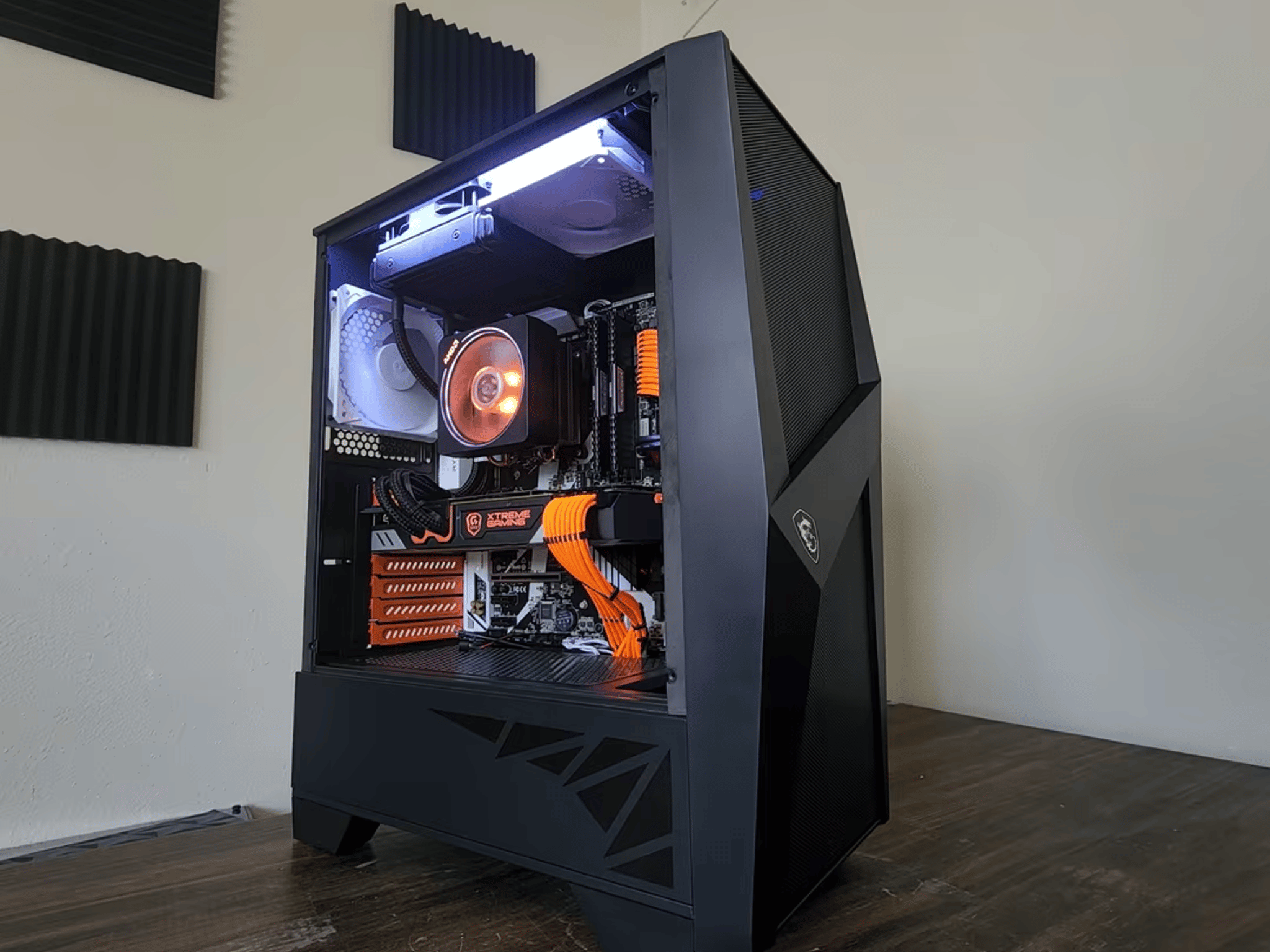 AMD Ryzen 7 1700 // Gigabyte xtreme gaming 1080 // Corsair Vengeance LPX 16GB 3000MHz