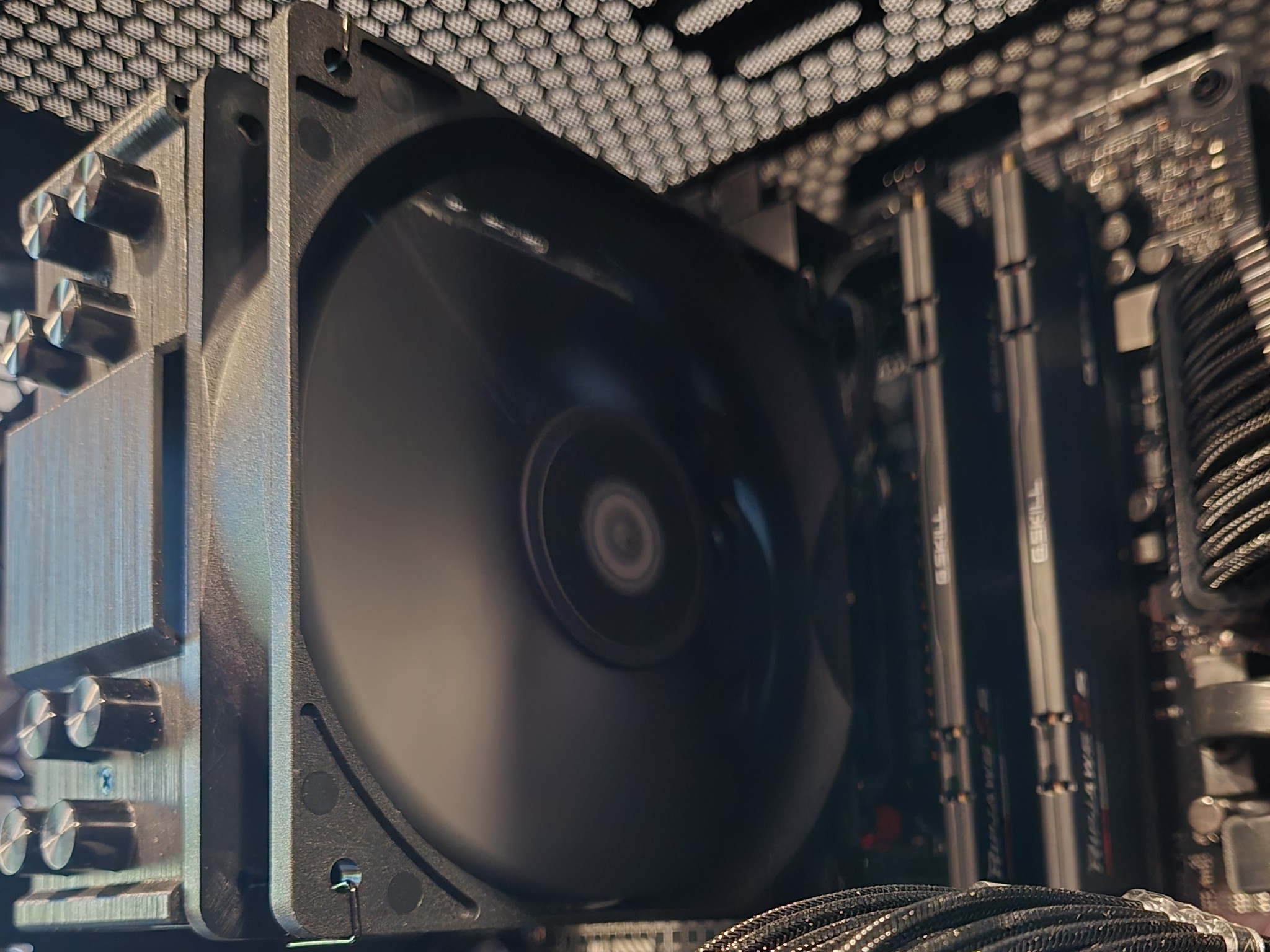 DarkWood PC | Ryzen 5 7600X | RX 7700XT | 1TB NVME | 32GB DDR5| Wifi/BT| Win 11 Pro| Free Shipping!