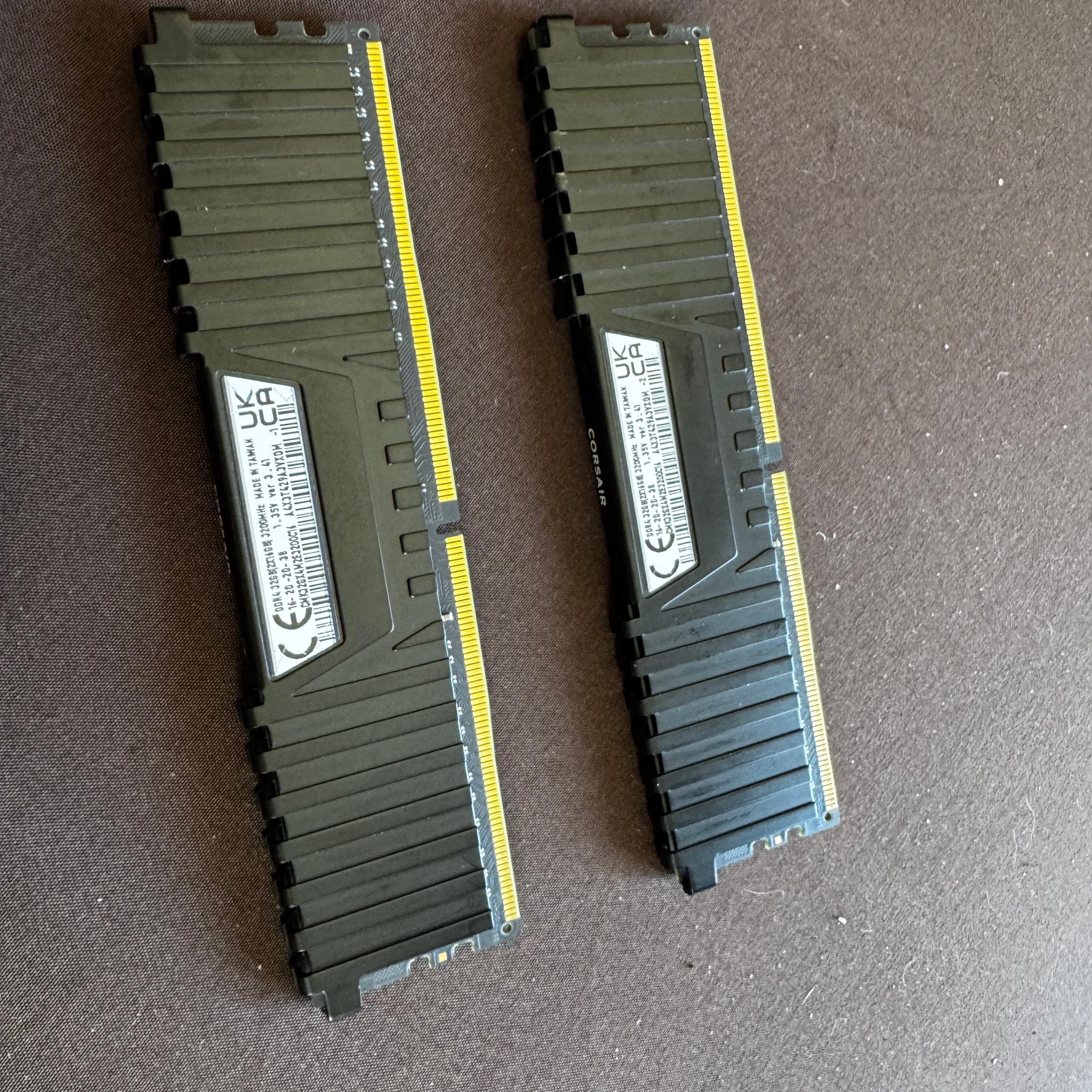 Corsair Vengeance LPX DDR4 RAM kit - 32gb (2x16) 3200mHz - USED/GREAT