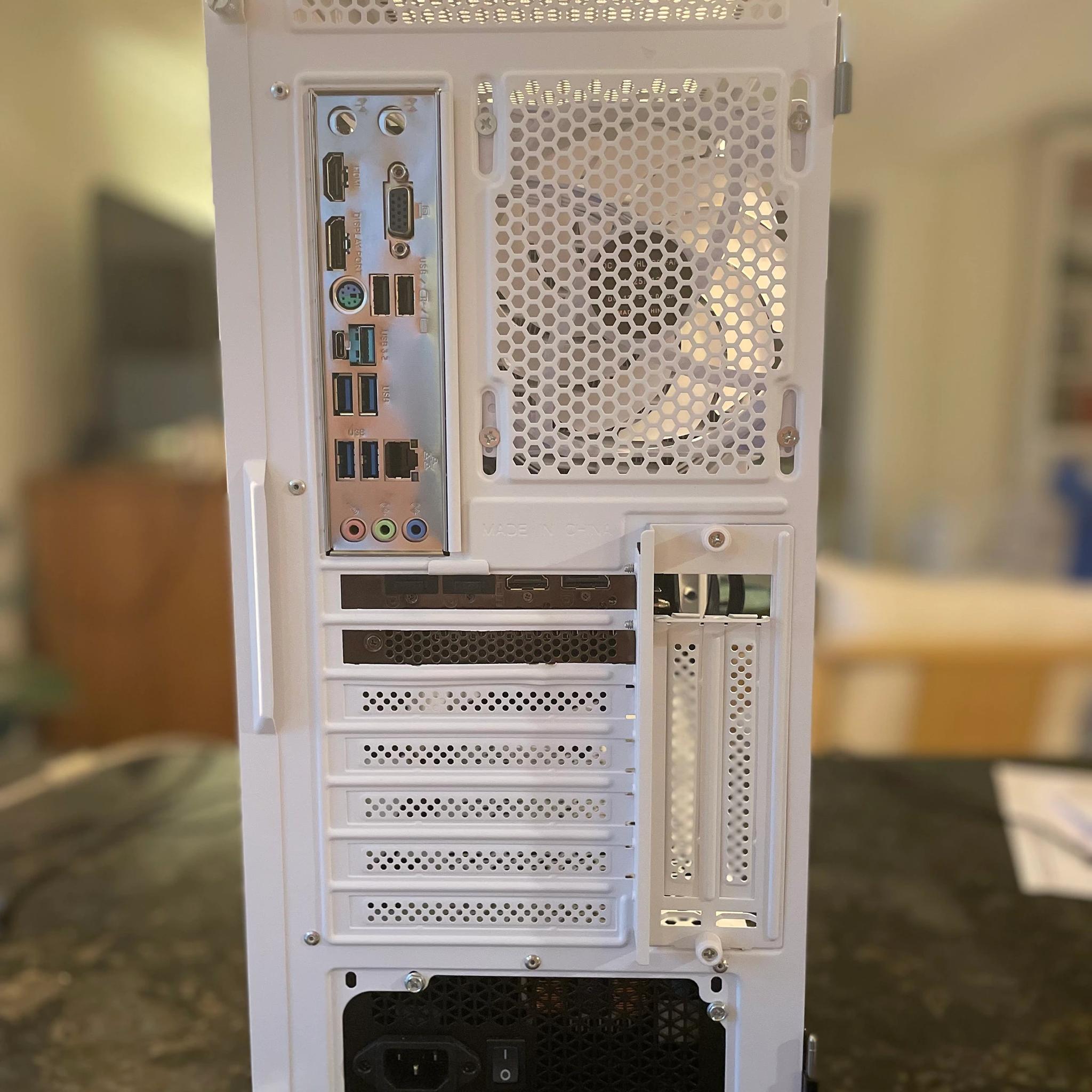 Rx 6600 XT Gaming PC / Ryzen 5 5600G / 16 GB RAM / 1TB NVMe