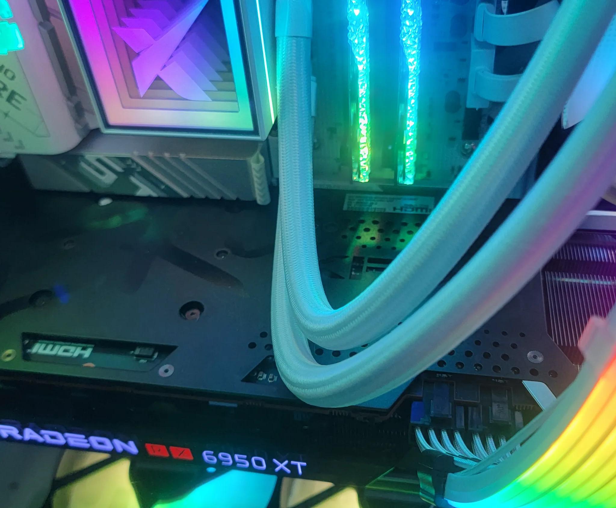 XFX Speedster MERC 319 AMD RX 6950 XT