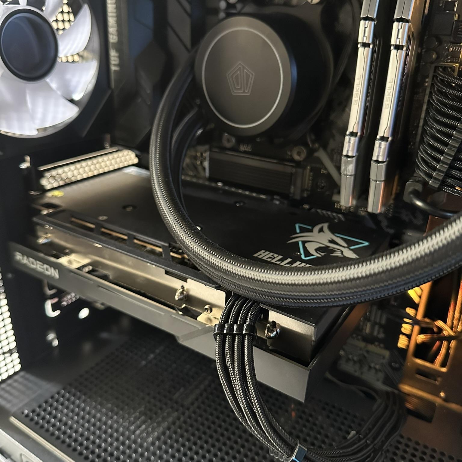 Gaming PC - Ryzen 7 2700X / RX 6600 XT / 512GB NVME / 16GB RAM