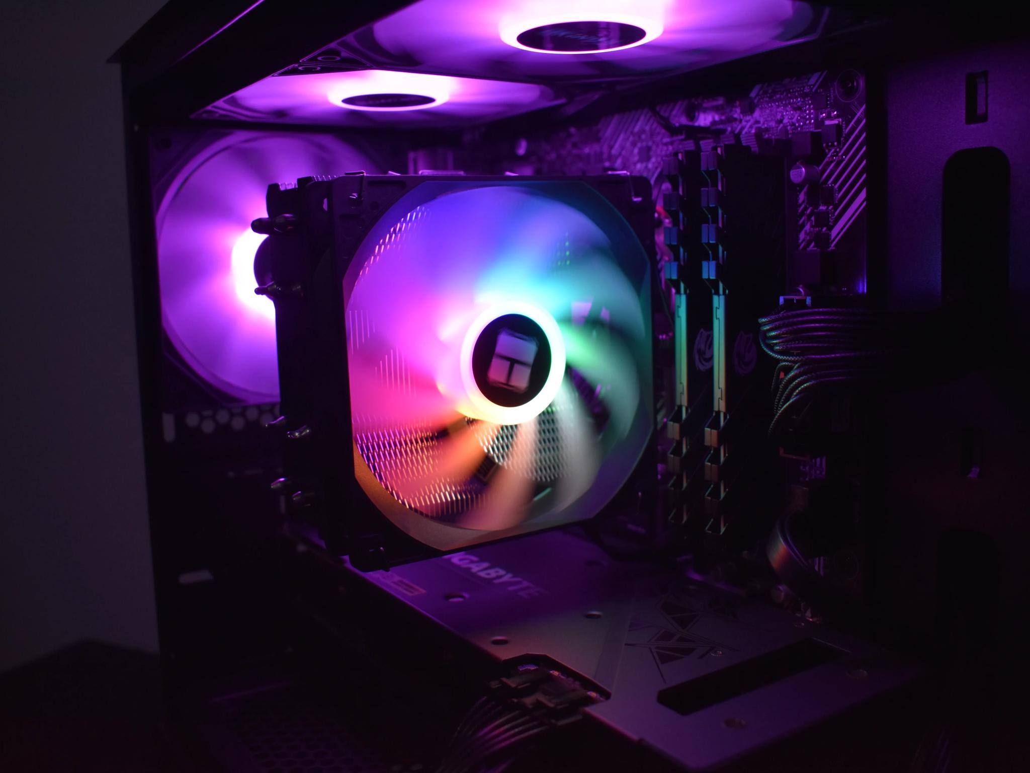 Minimalist Gaming PC: Ryzen 7 | RX 6800 | 32GB RAM | 1TB SSD | 650w PSU | WiFi