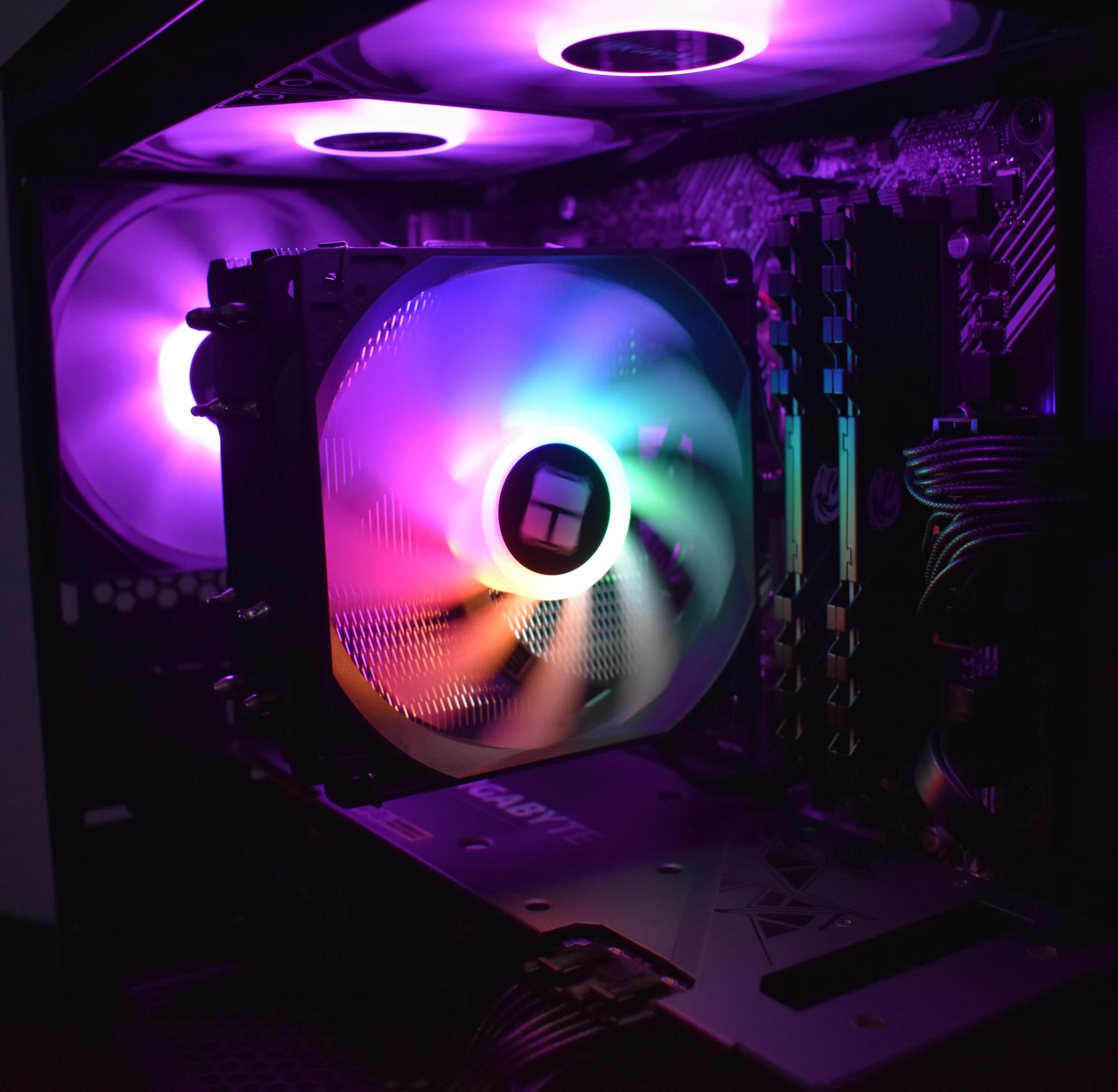 Minimalist Gaming PC: Ryzen 7 | RX 6800 | 32GB RAM | 1TB SSD | 650w PSU | WiFi