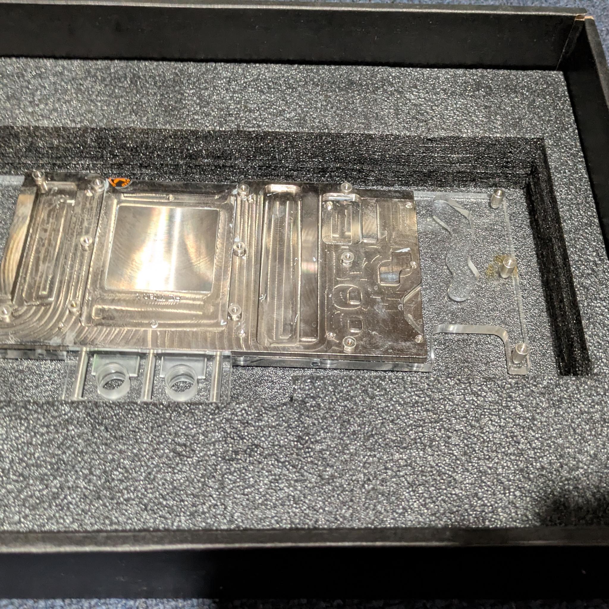 NVIDIA Titan V + Water Cooling Backplate