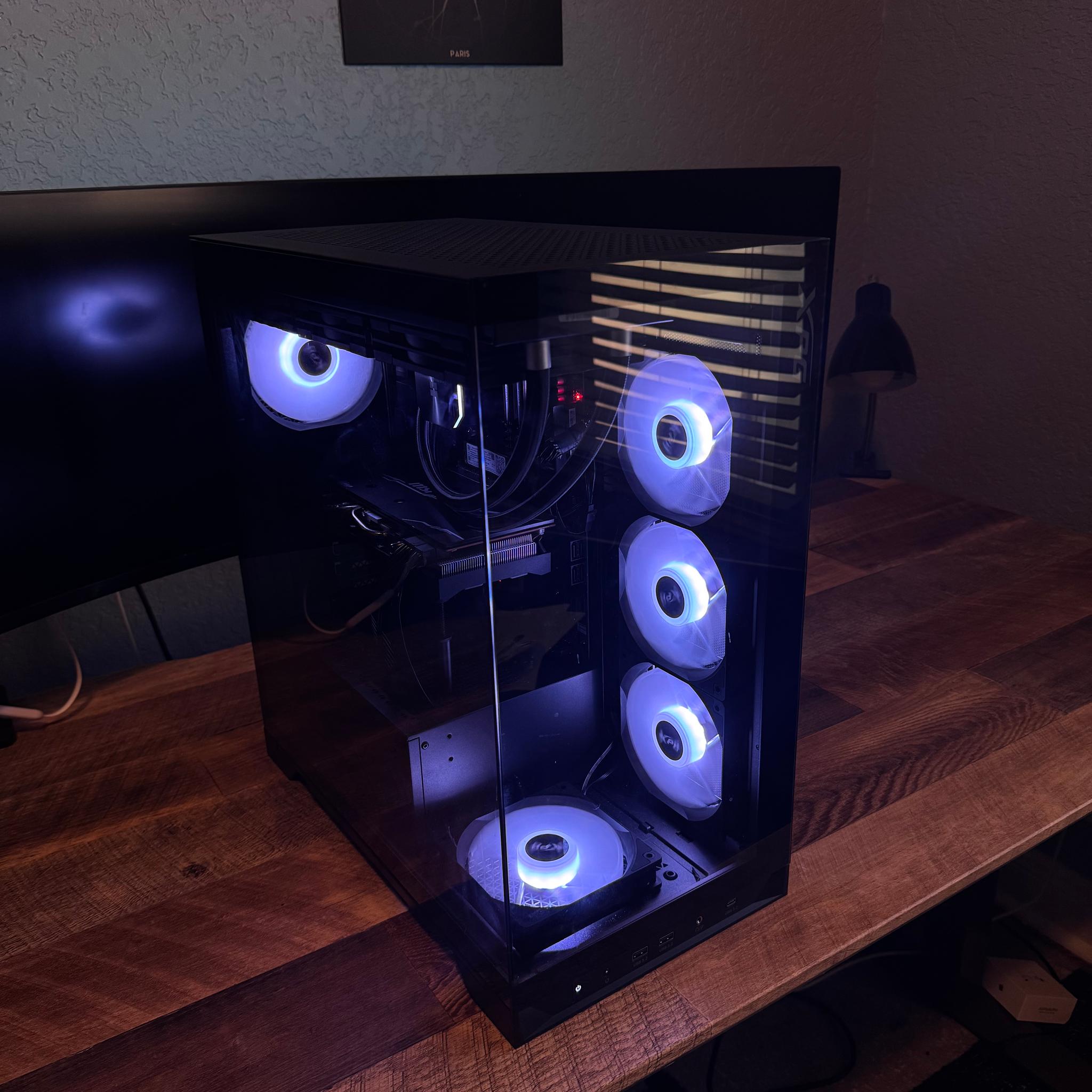 Ryzen 5 3600 | Rx 5700xt | 16gb 3000mhz | 256gb ssd windows 11