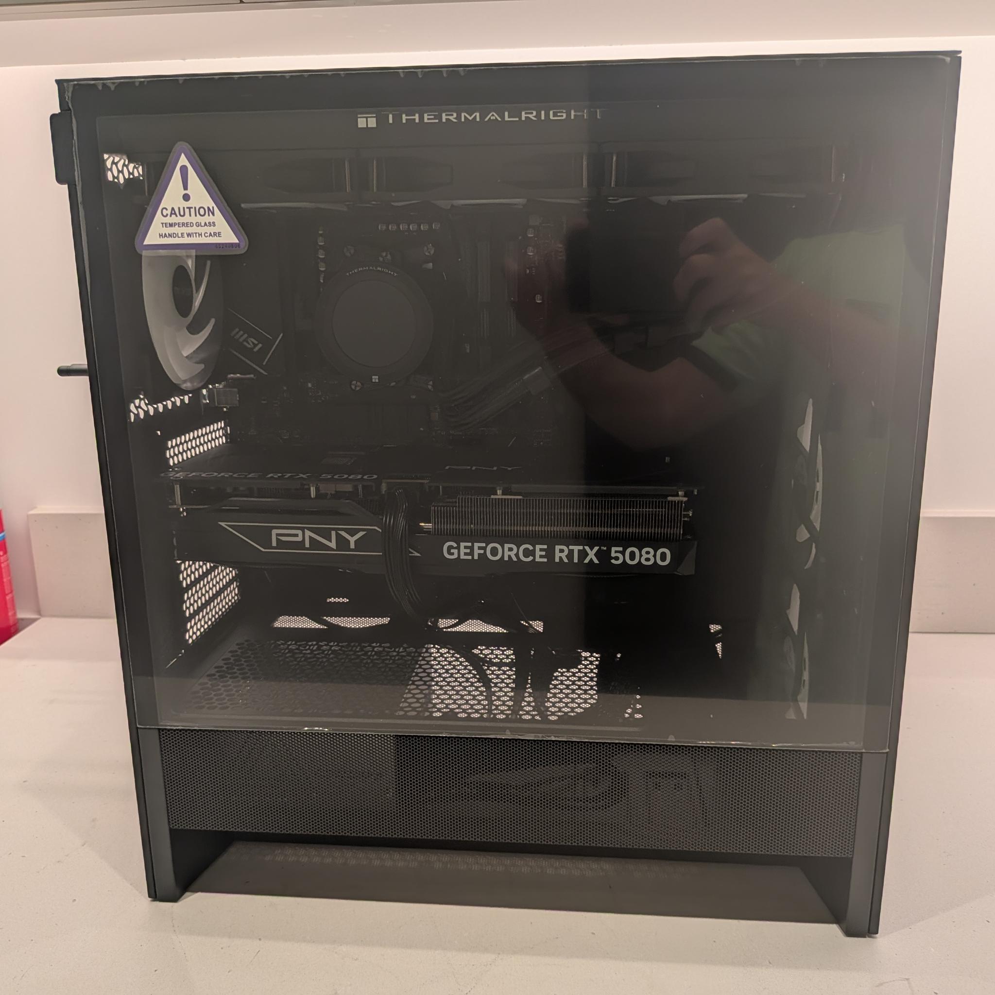 4K Powerhouse - RTX 5080, Ryzen 7 7800X3D, 32 GB DDR5, 2 TB, Liquid Cooled, RGB