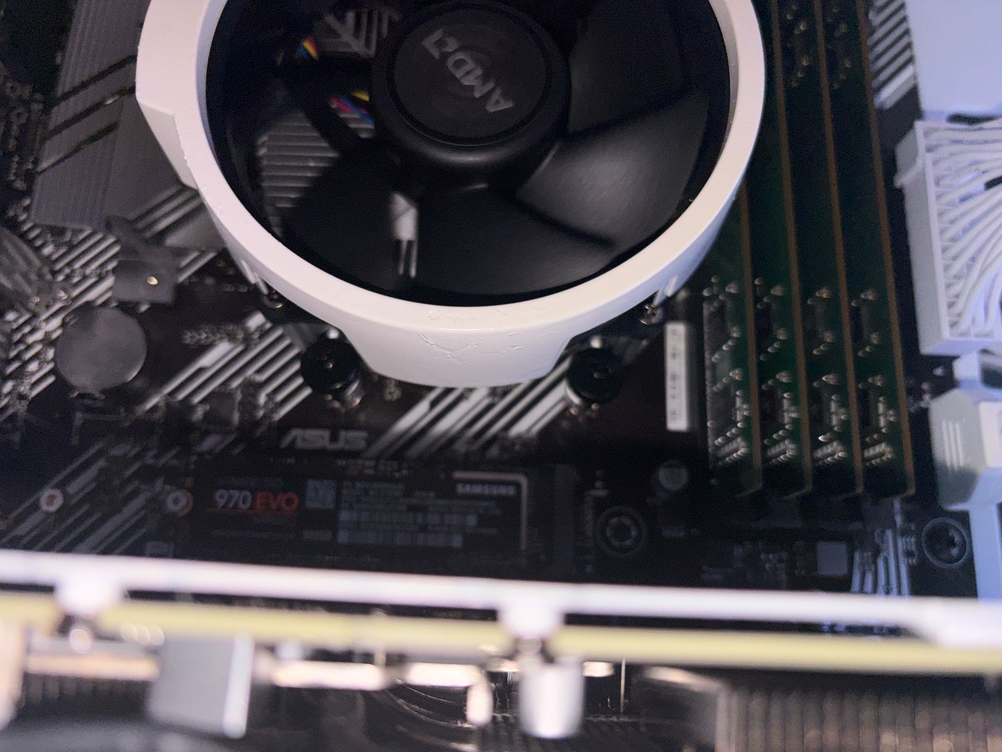 White Gaming PC | RTX 3060TI 8GB | RYZEN 5 5500 | 16GB RAM | 500GB NVME SSD | Wi-Fi + Bluetooth