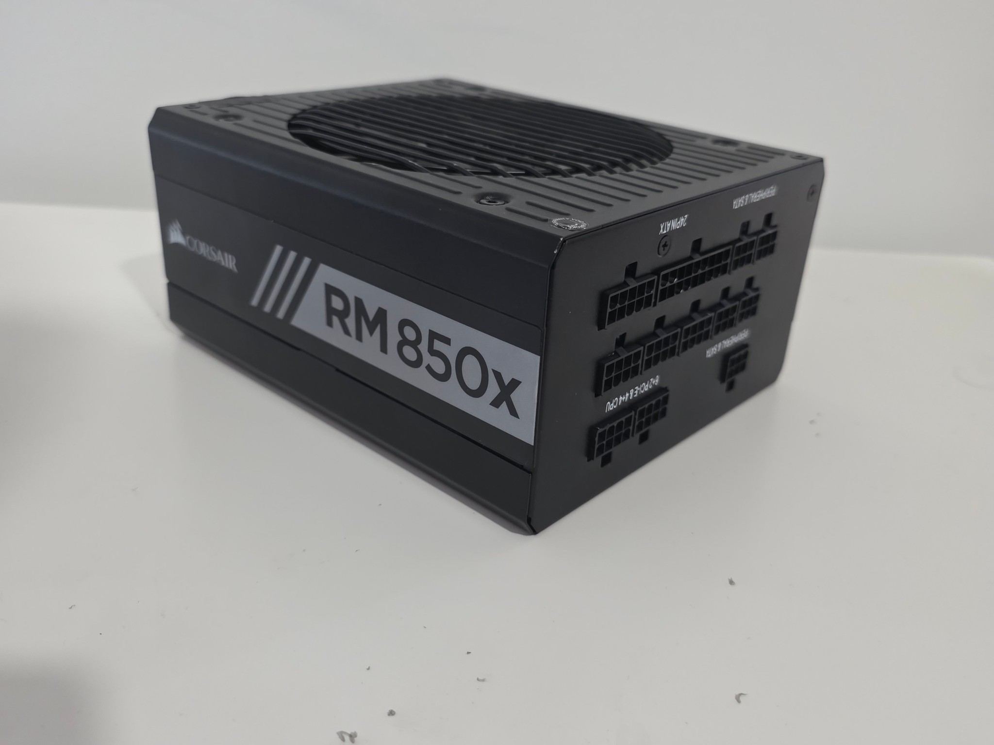 CORSAIR RMX Series, RM850x, 850 Watt, 80+ Gold Certified, Fully Modular Power Supply