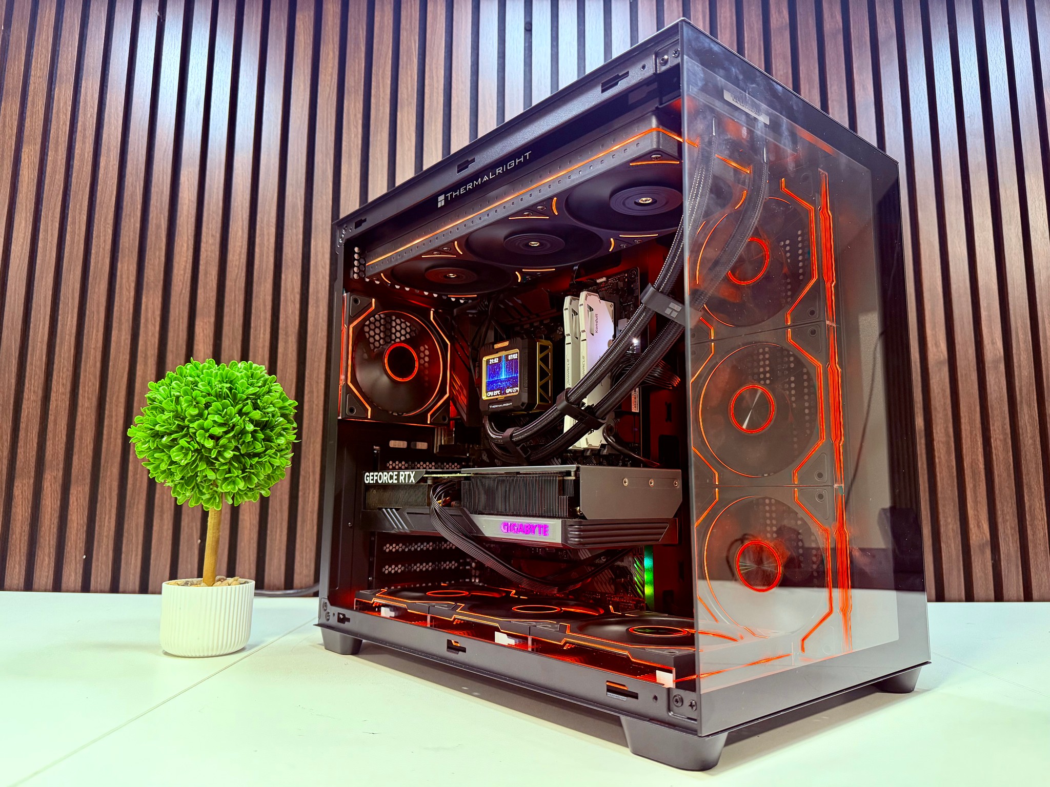 4070 Super | Ryzen 7 5800xt | 32GB DDR4 | 1TB M.2 | 850 W Gold PSU