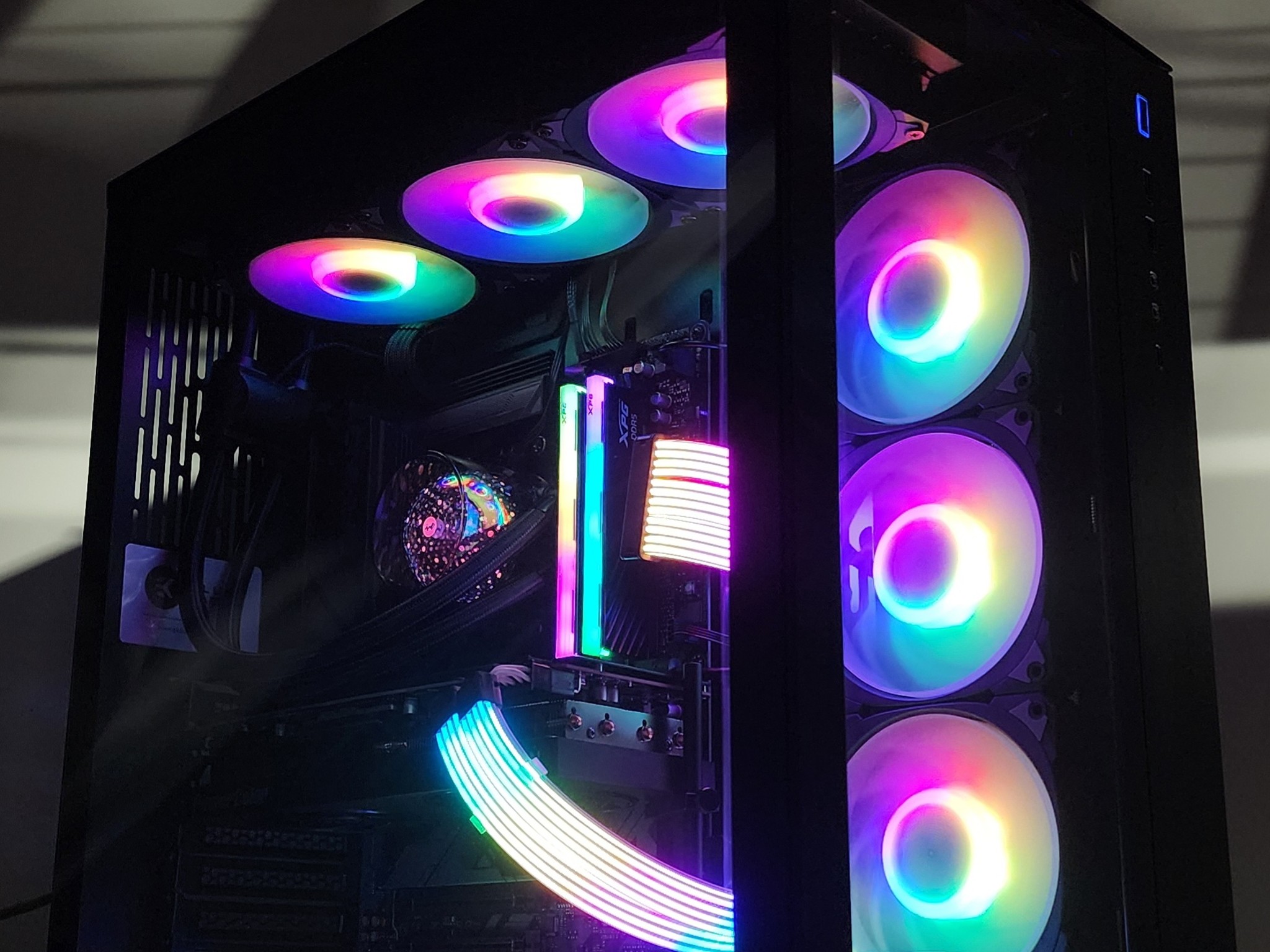 Gaming PC Ryzen 5 7600X3D 32GB RAM 2TB SSD RX 7800 XT 16GB Windows 11 Computer