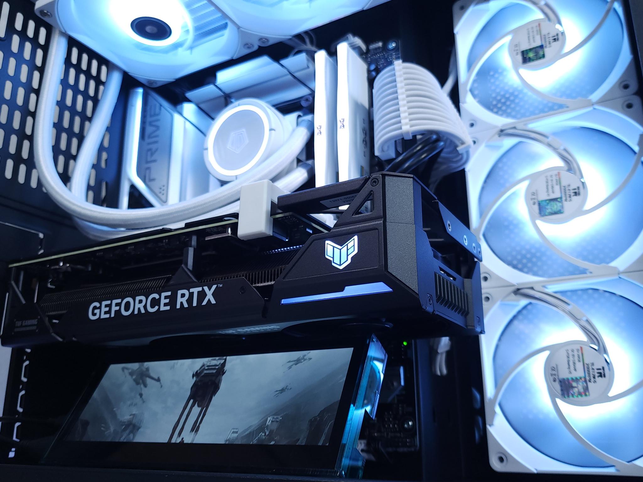 💙🤍RTX 4070 | Core i5 12600K | 32GB 6000MHz | 1TB NVMe SSD