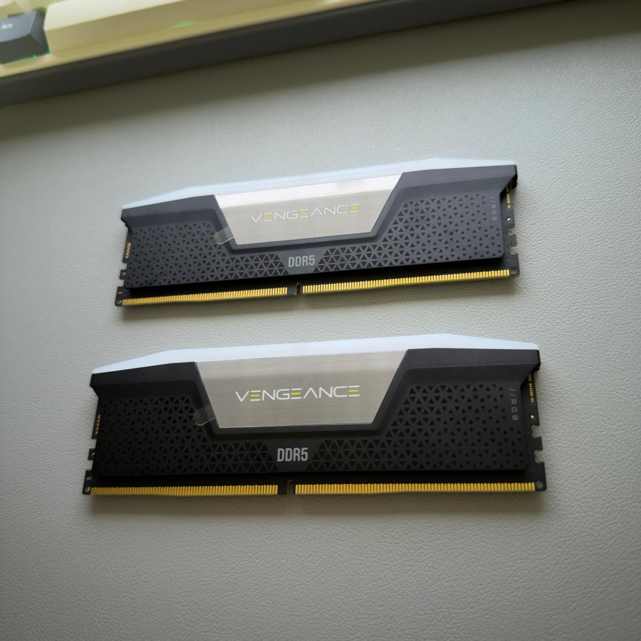 32GB DDR5 RAM