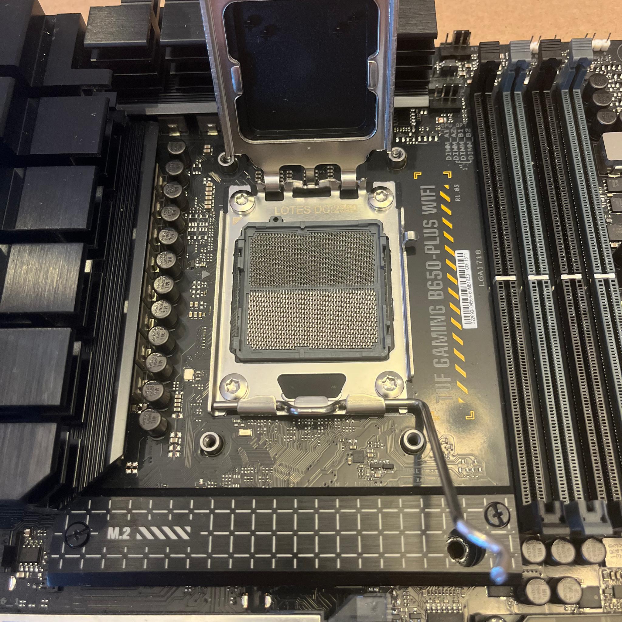ASUS TUF GAMING B650-PLUS WIFI