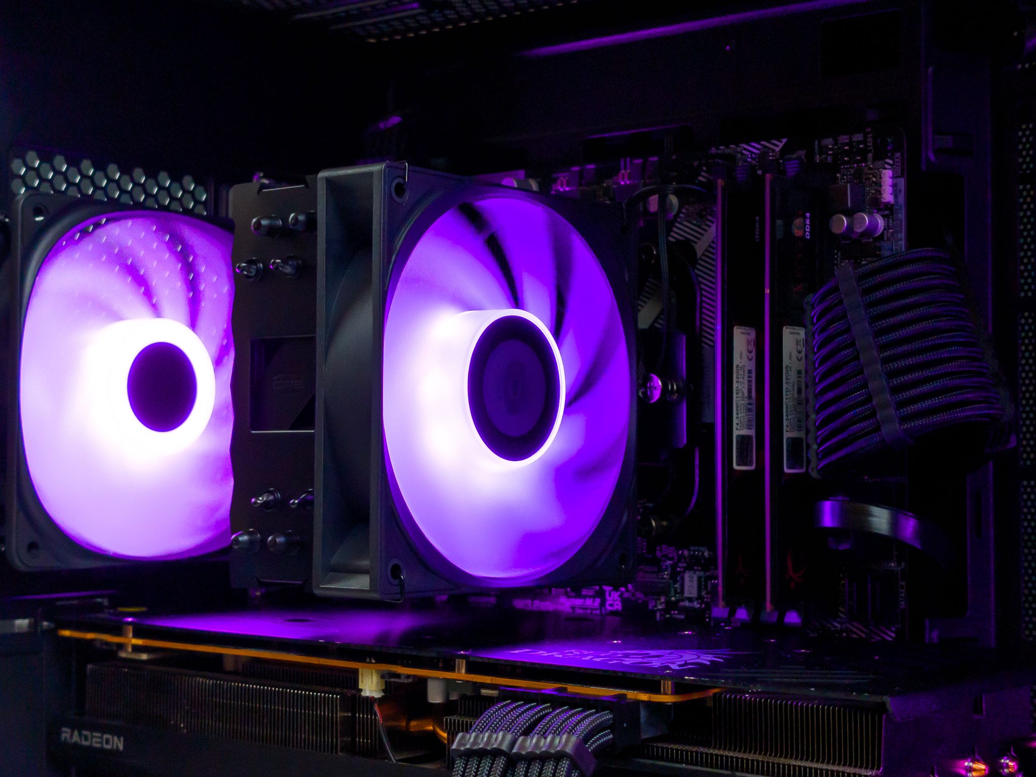 💜🖤 RX 6800 / Ryzen 5 5600 / 32GB Gaming PC 🖤💜