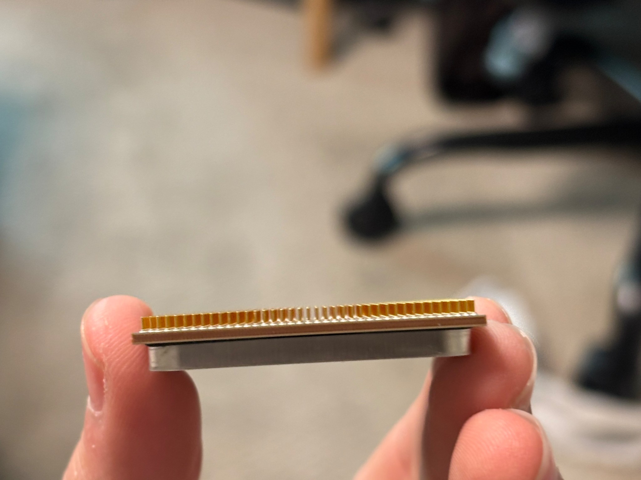 AMD RYZEN 5 5600 includes fan