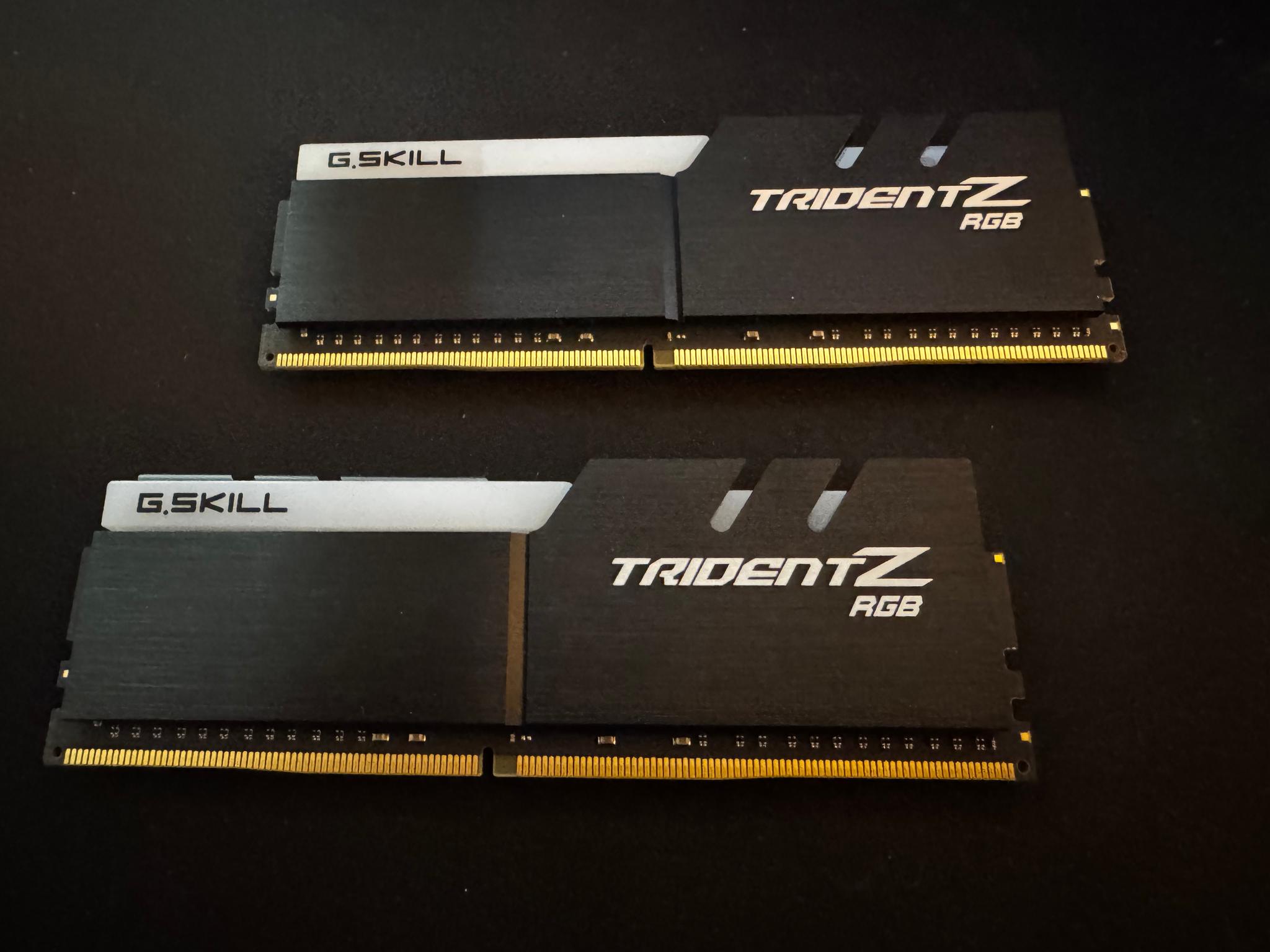 G.Skill Trident Z RGB 64GB (2x32GB) DDR4-3200 CL16