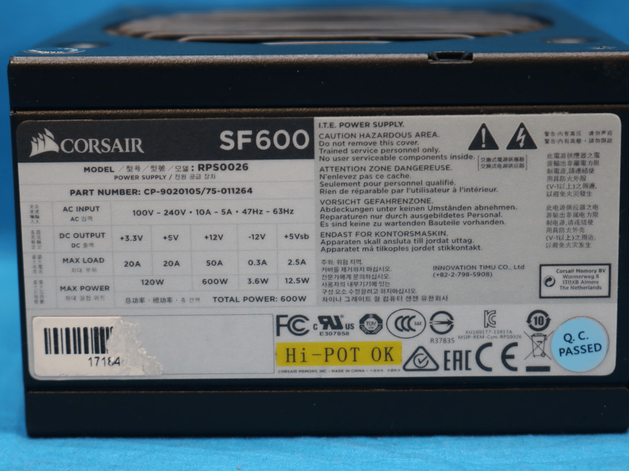 Corsair SF600 600W 80 PLUS Gold Fully-Modular SFX Desktop Power Supply CP-9020105 RPS0026