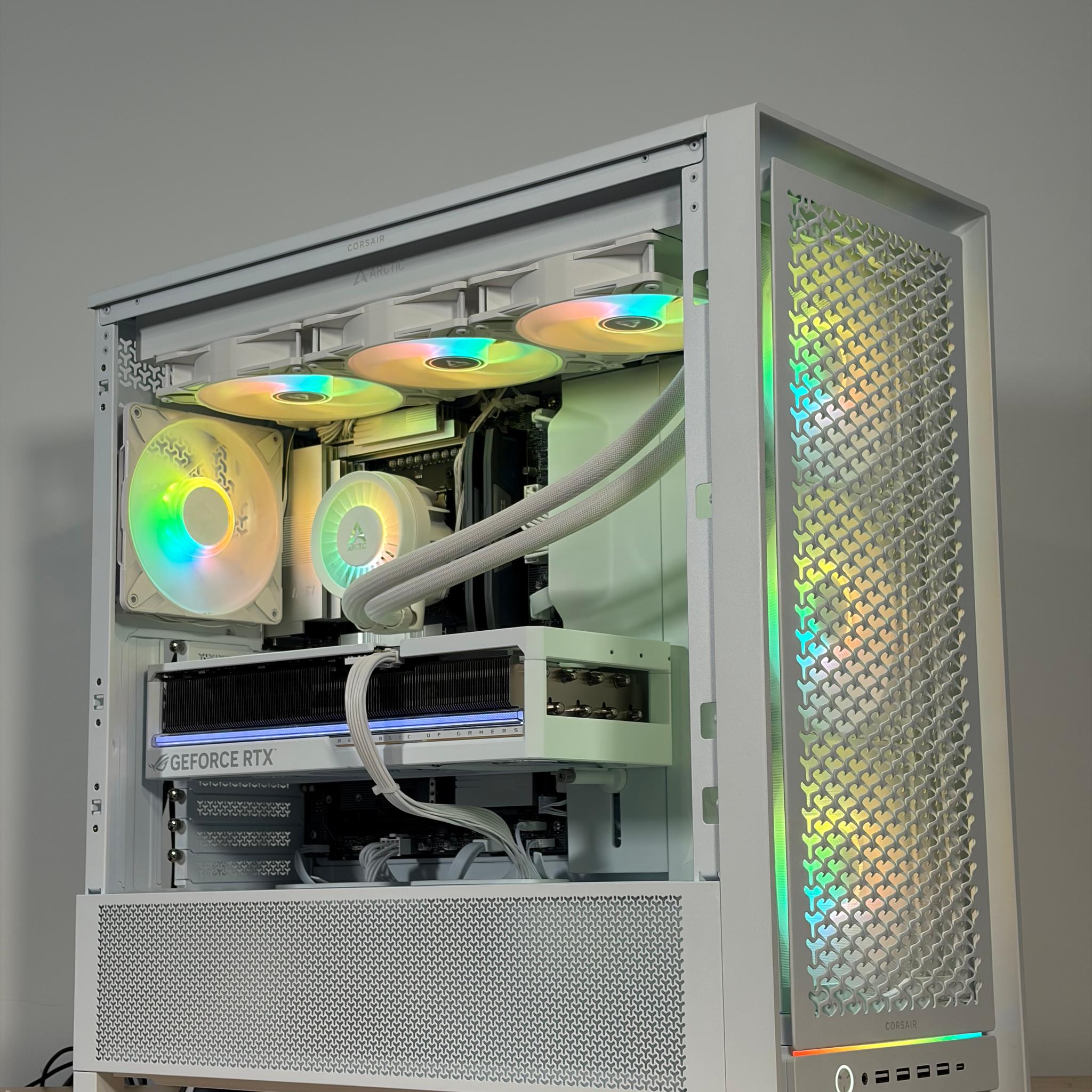 GeForce RTX 5090 Custom Gaming PC - Ryzen 7 9850X3D,
