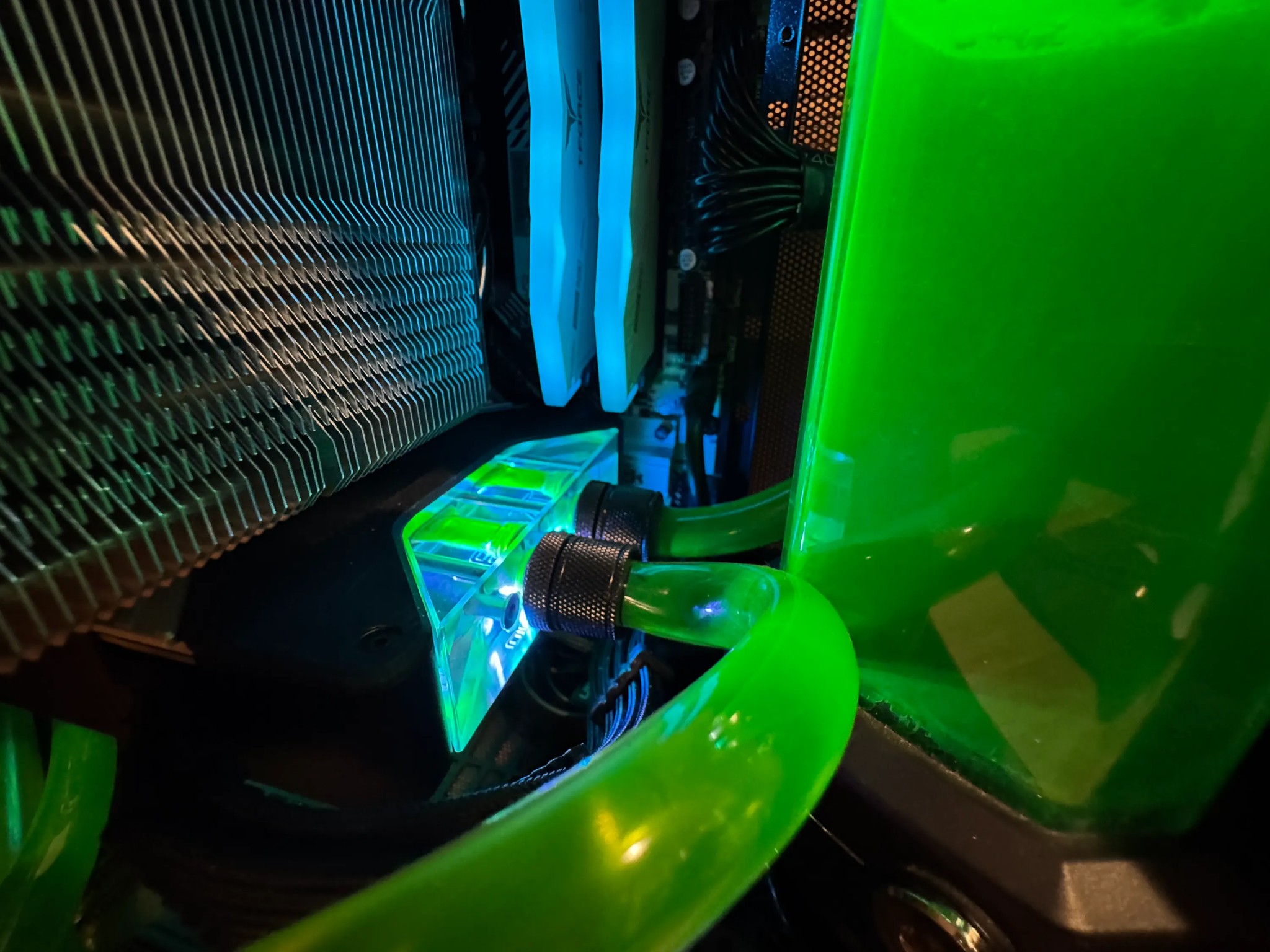 3090 FE mounted EKWB + FE Cooler (unused) + extra WB!