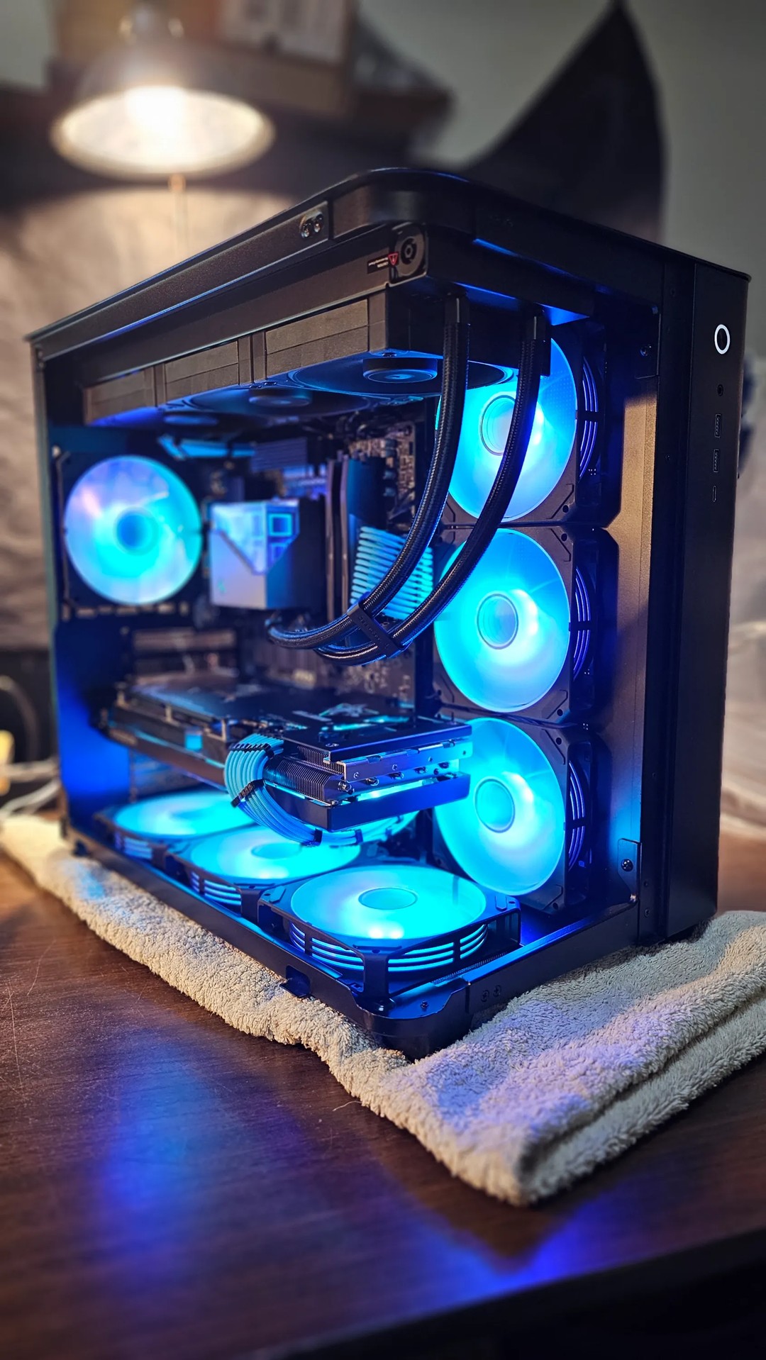 🐺HELLHOUND🐺| 1440P/4K | RX 7800XT | RYZEN 7600X | 32GB DDR5