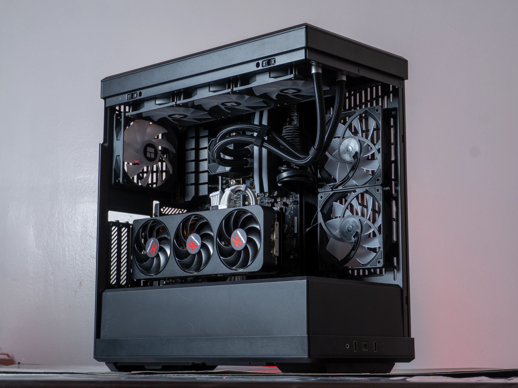 🔥RX 9070XT + Ryzen 7 7800X3D | 32GB DDR5 | 2 TB SSD | Wifi 6 & Bluetooth🔥