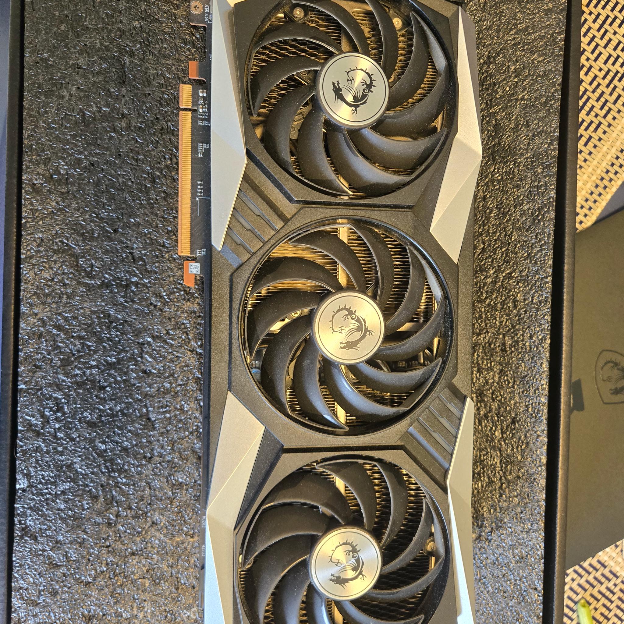 MSI GAMING Z TRIO Radeon RX 6800 XT
