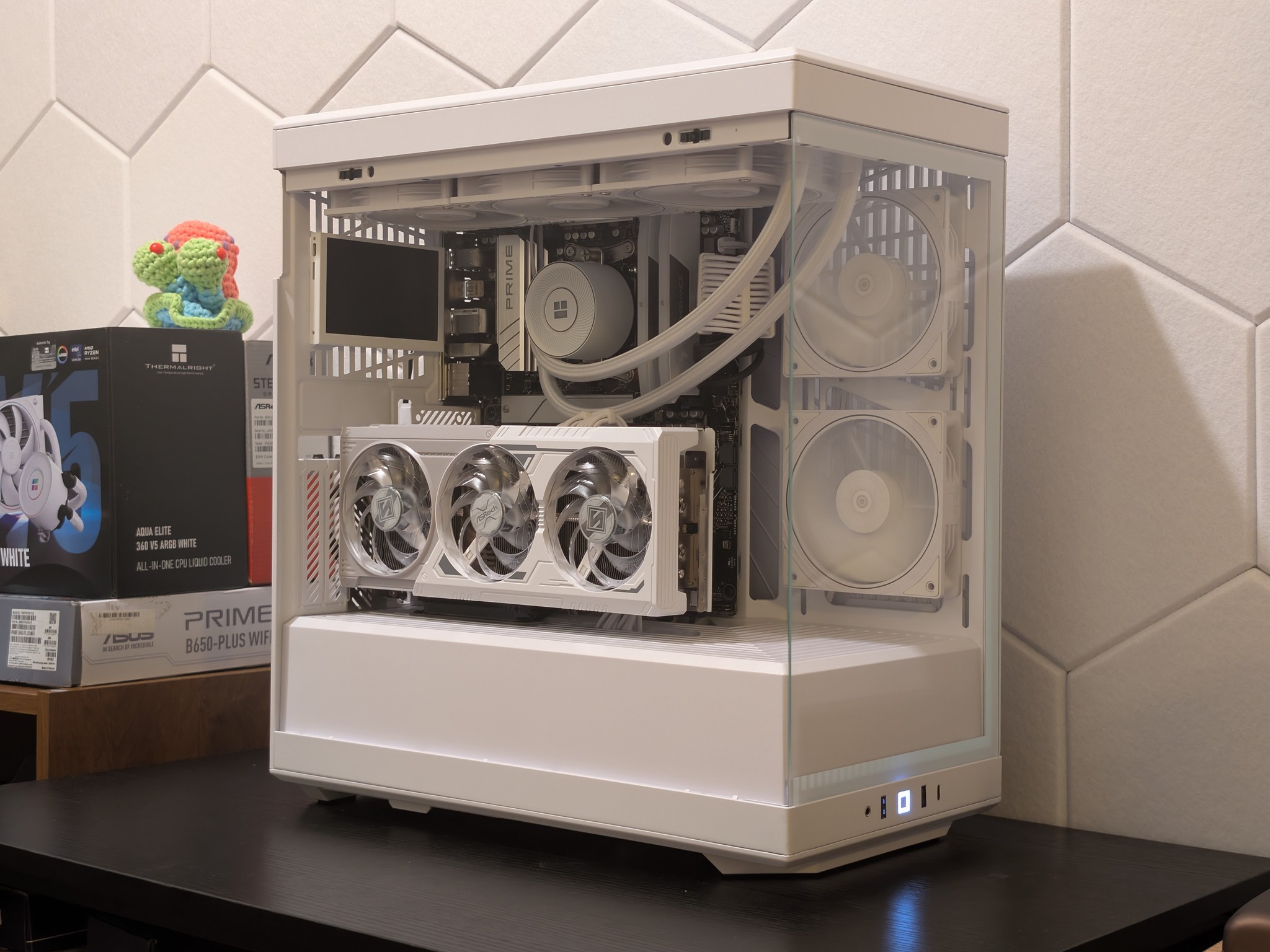🐻‍❄️🔥4K Gaming Beast | RX 9070XT | Ryzen 7 7800X3D | 2TB SSD | 32GB RAM | WiFi 6 & BT🔥🐻‍❄️