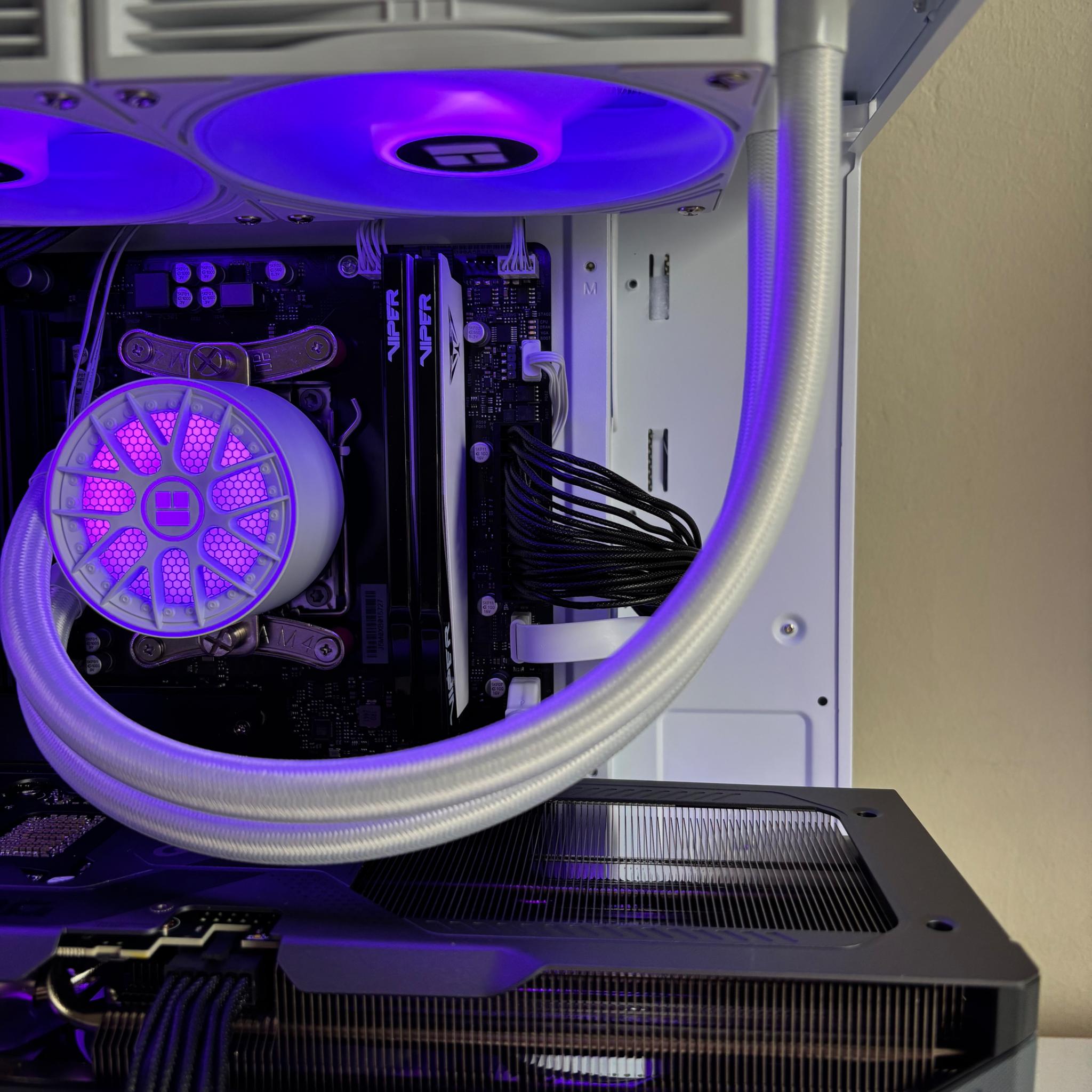 RTX 5070 | Ryzen 5 9600x | 32GB DDR5 | 1 TB NVME | 850w Gaming/Streaming PC