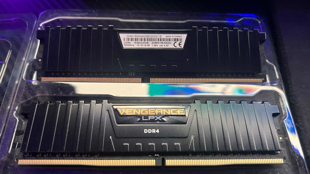 Corsair vengeance LPX DDR4 | 16gb | 3200mhz | 2x8 | Jawa