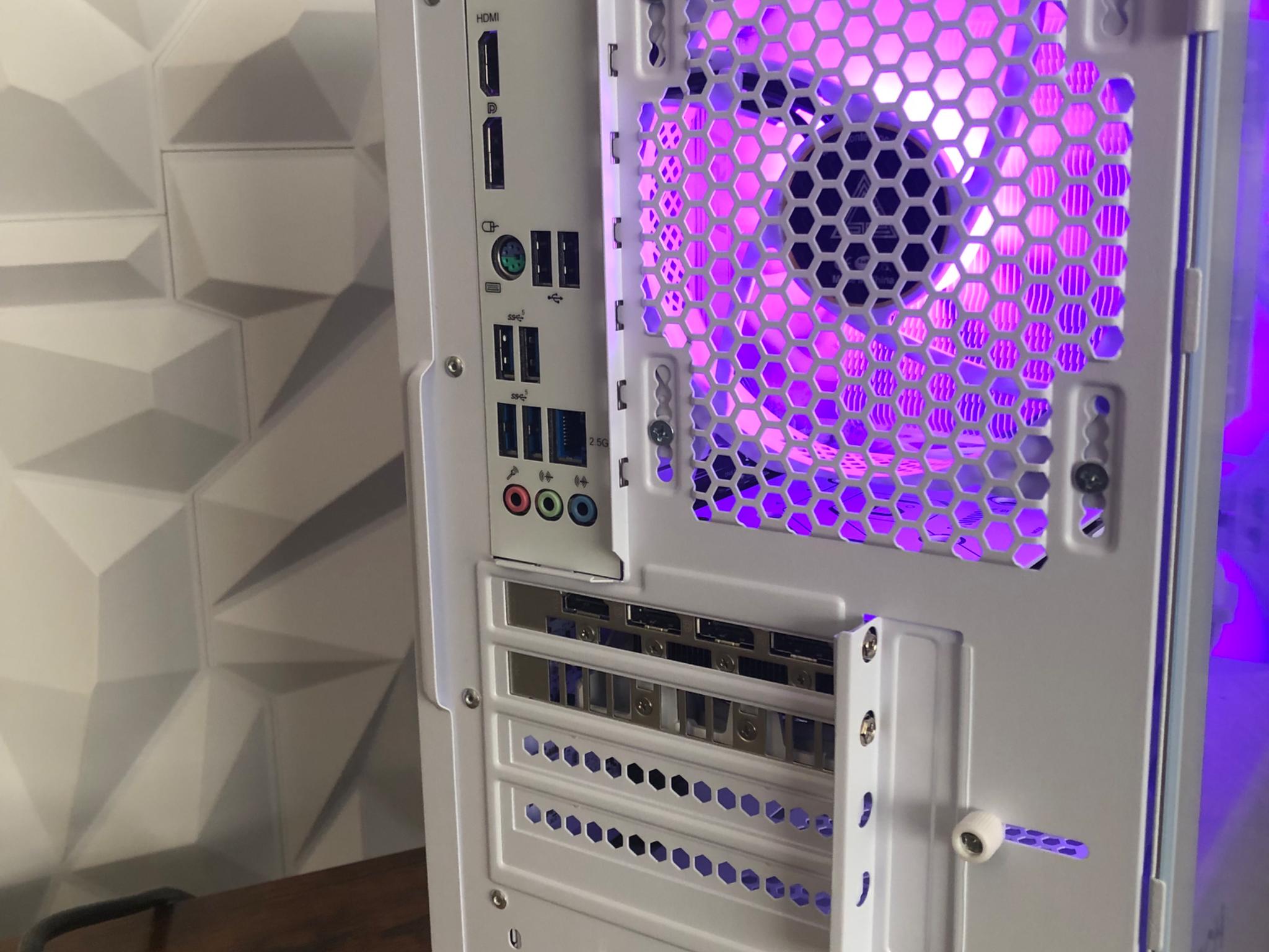 WHITEOUT AMD RYZEN 7 5700x & RTX 4060 GAMING PC!