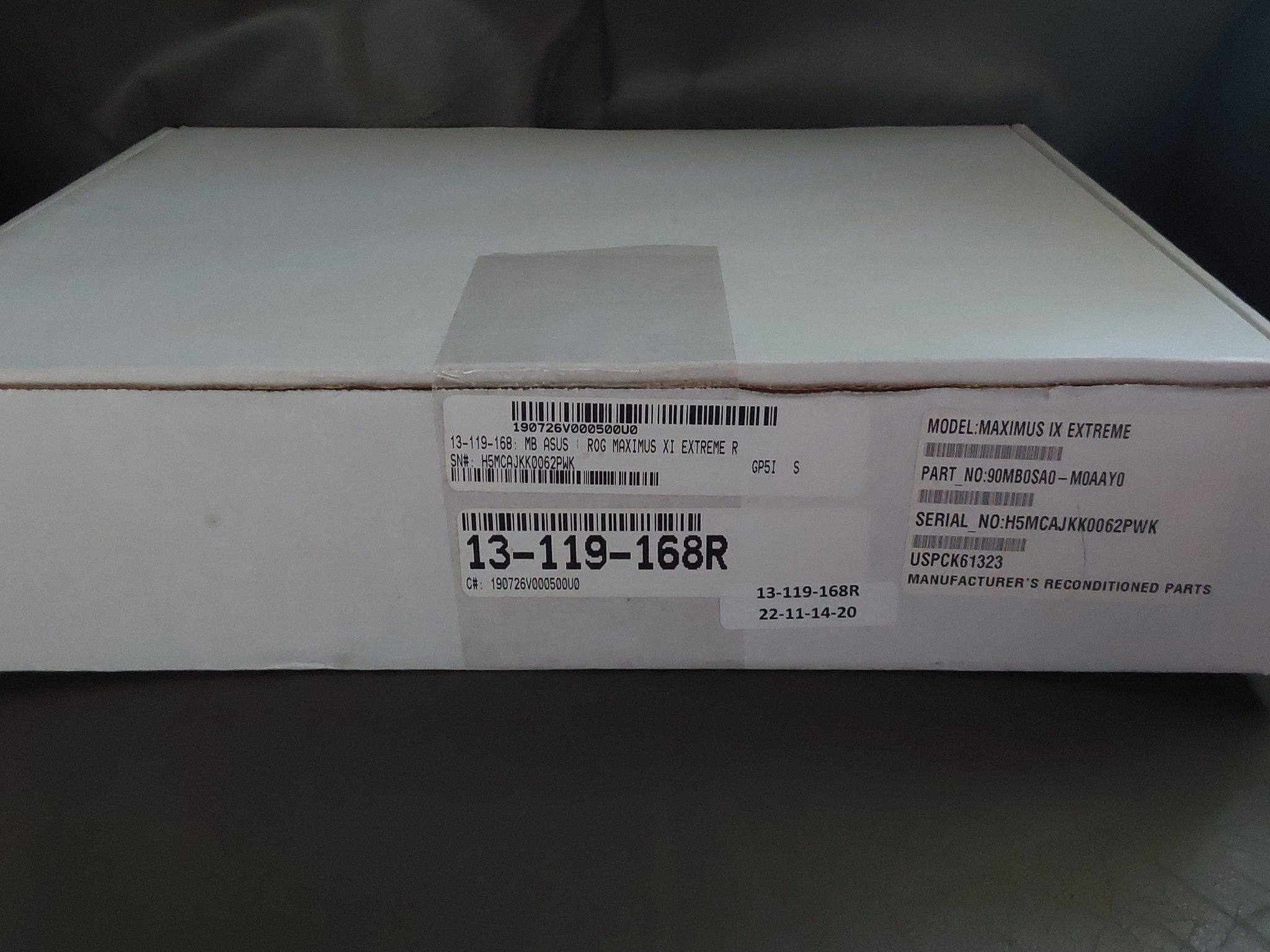 ASUS ROG Maximus XI Extreme Z390 LGA 1151 Intel DDR4 EATX Motherboard (Open Box)