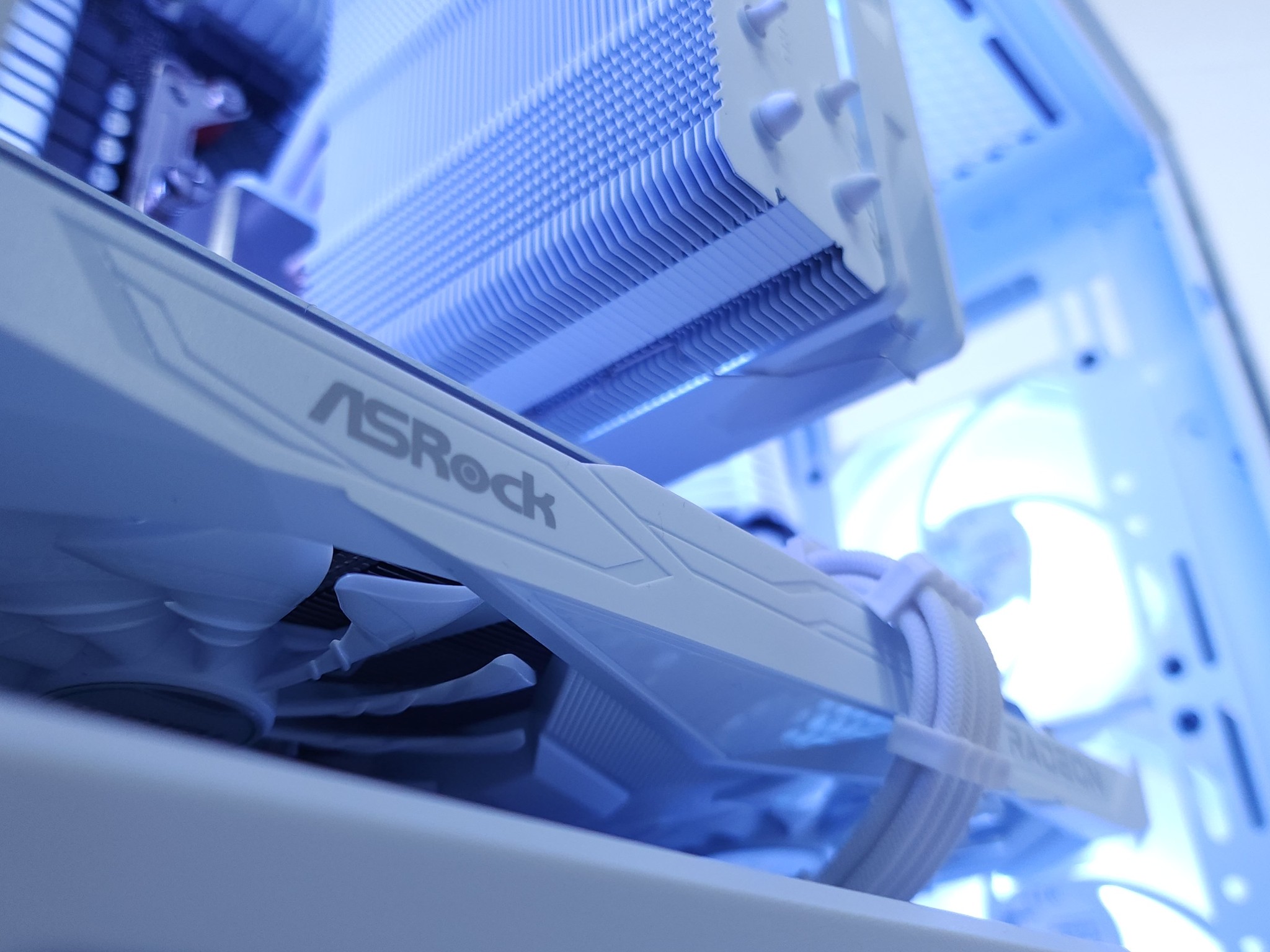 🤍White Custom Build To Order [ Ryzen 5 5500 | RX 6600 ]