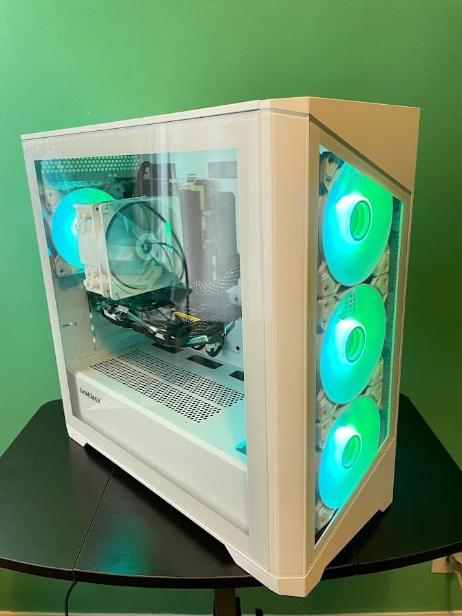 RGB White Gaming PC| Intel i5 / Amd RX580 / 8GB / 1TB Win 10 Pro WiFi