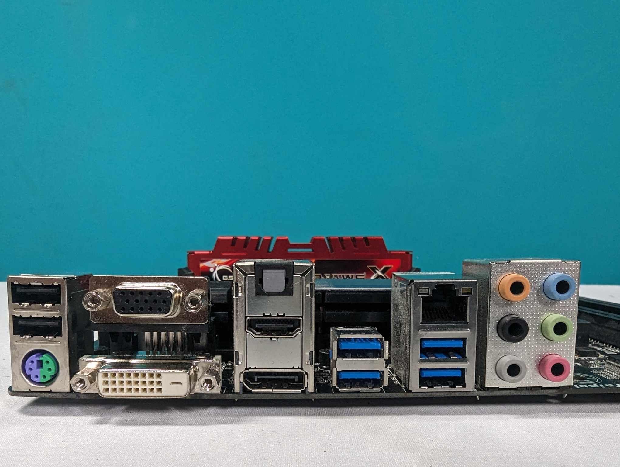 Gigabyte Z87 Motherboard Kit. Fully populated with i7-4770 and 16gb ram. Has Cooler! Free Ship!