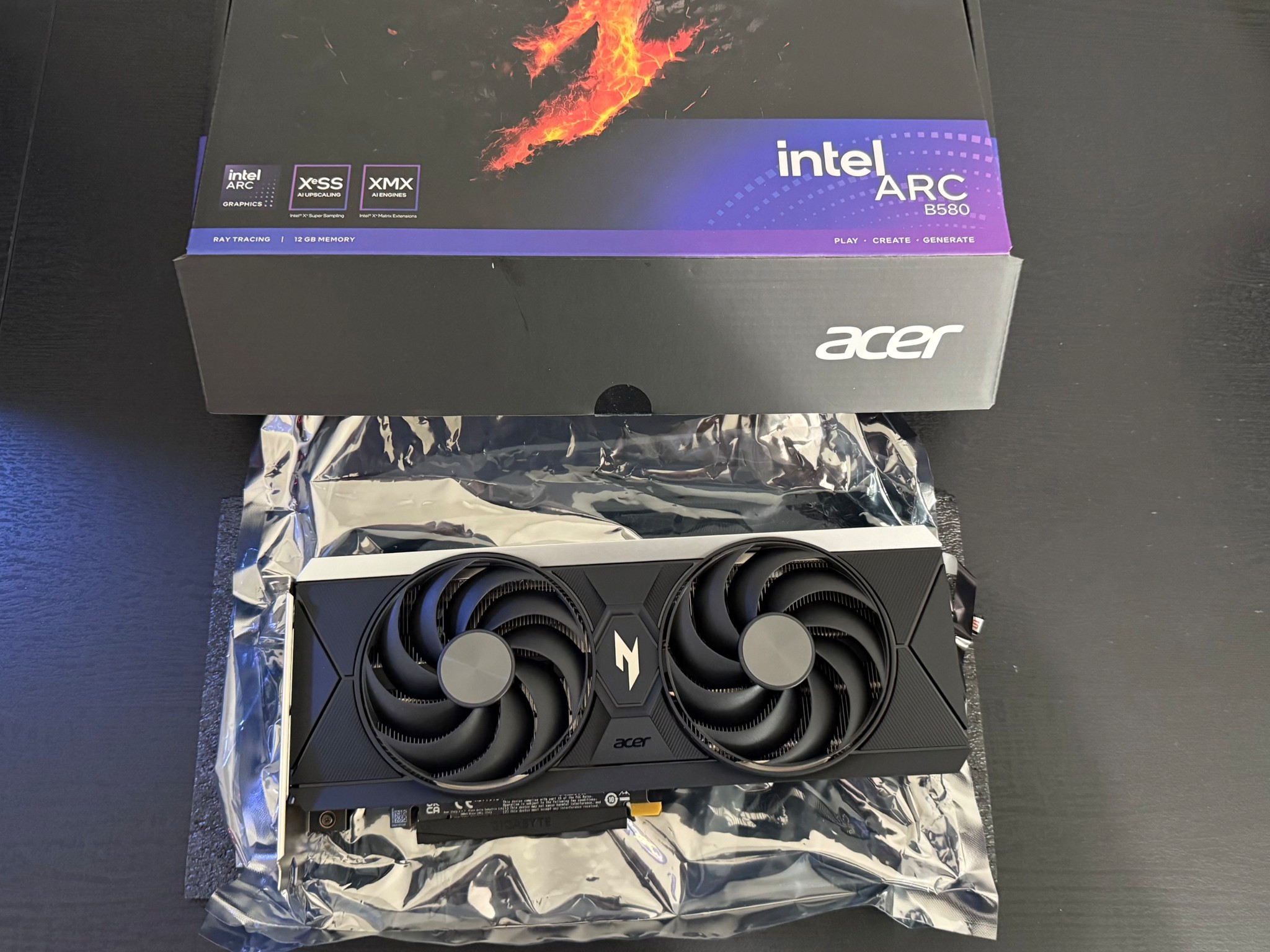 Acer Nitro Arc B580