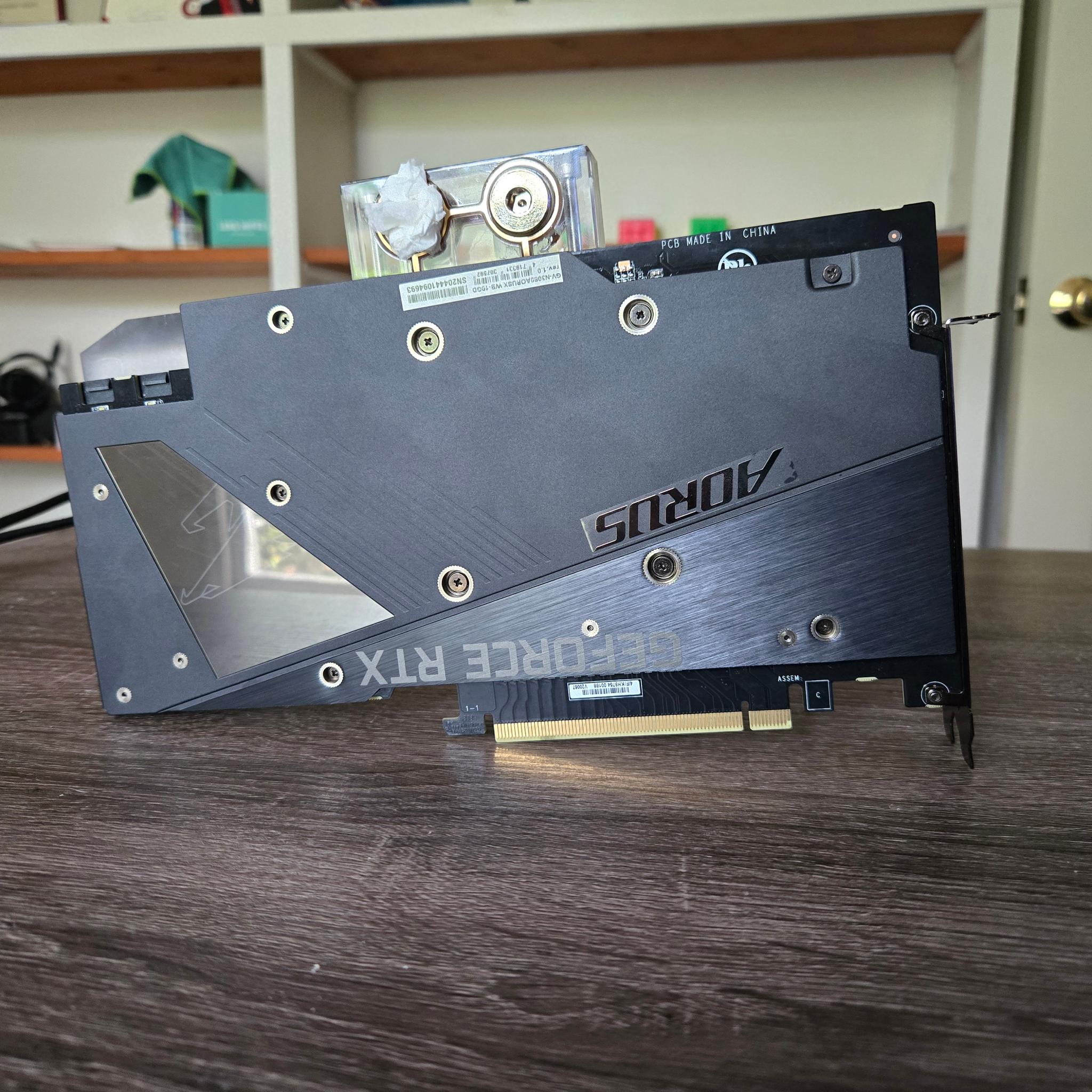 Gigabyte Aorus Xtreme Waterforce RTX 3080 10GB !!Needs custom loop!!