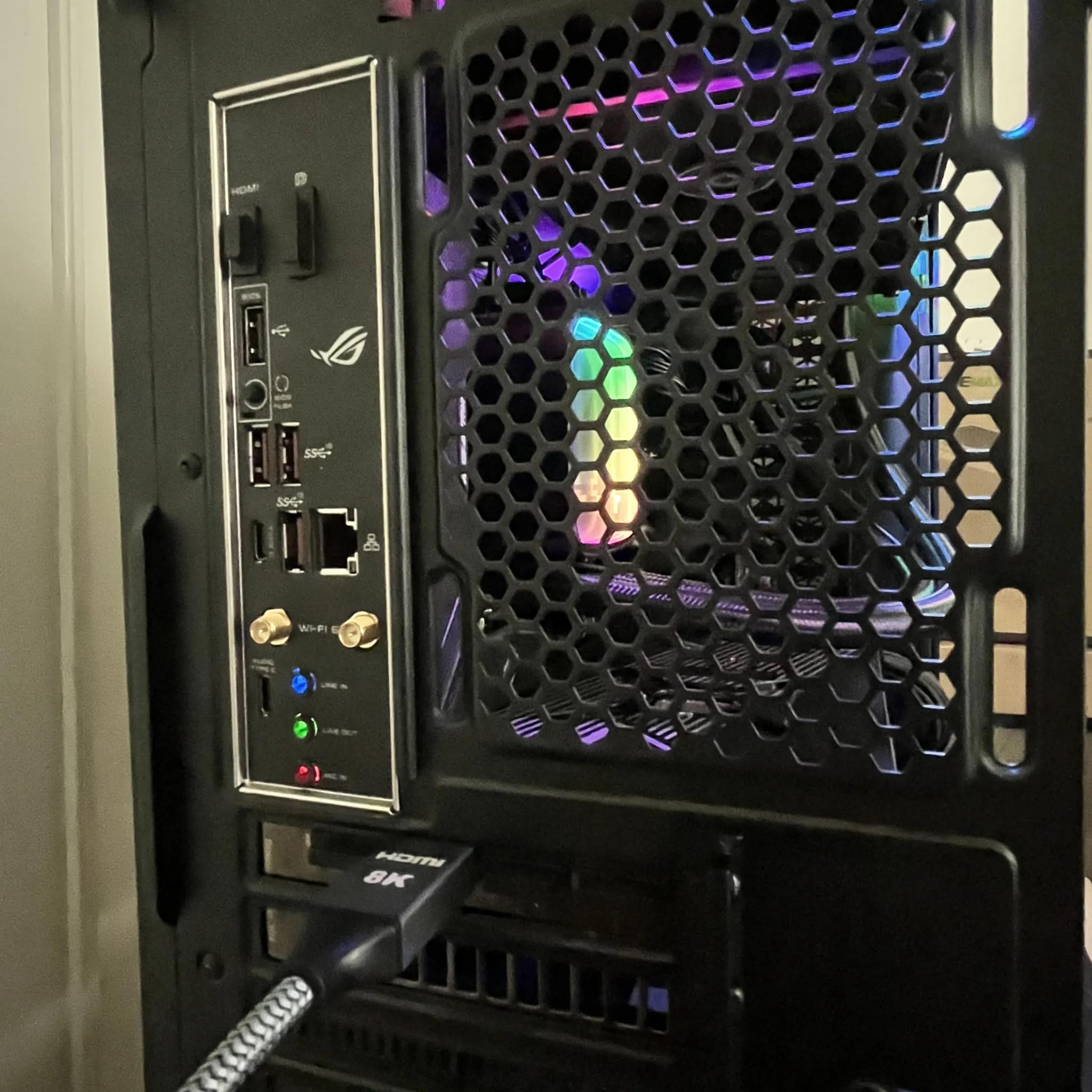 Asus Rog Strix B550 Ryzen 9 5900x + Rx 6700 XT
