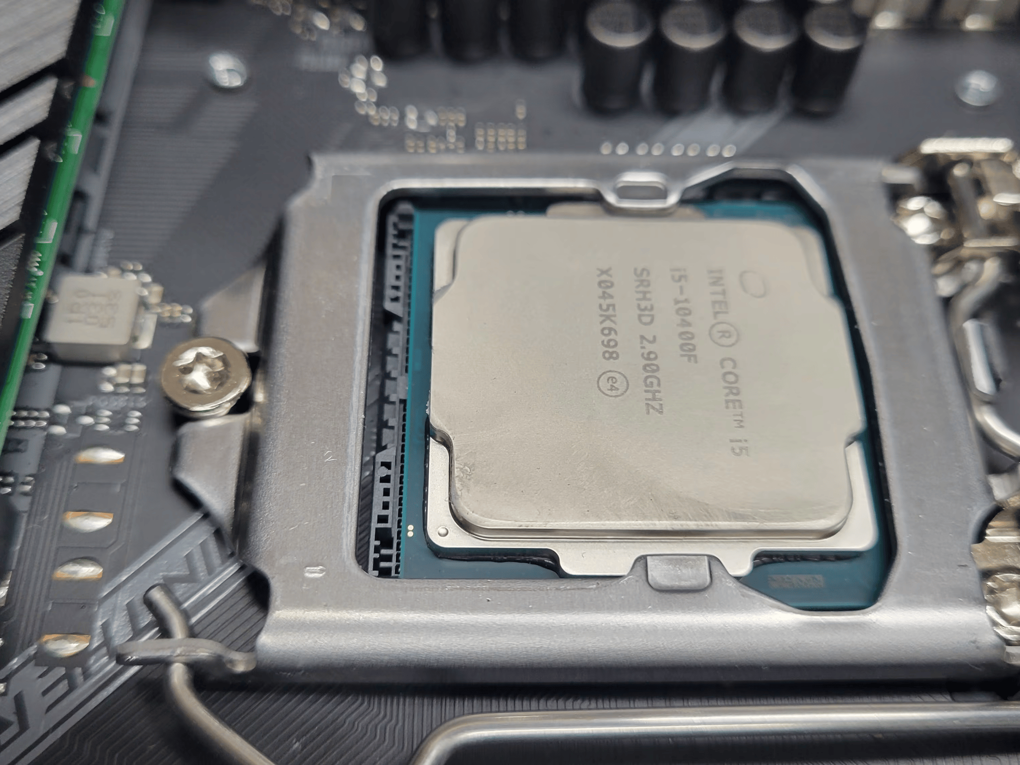 Core i5 10400F with b460 rog strix board
