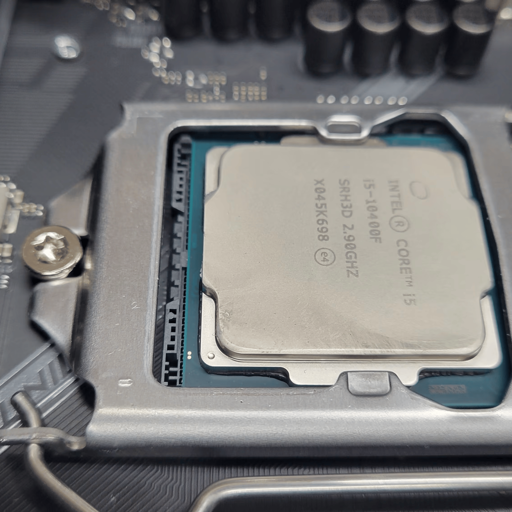 Core i5 10400F with b460 rog strix board