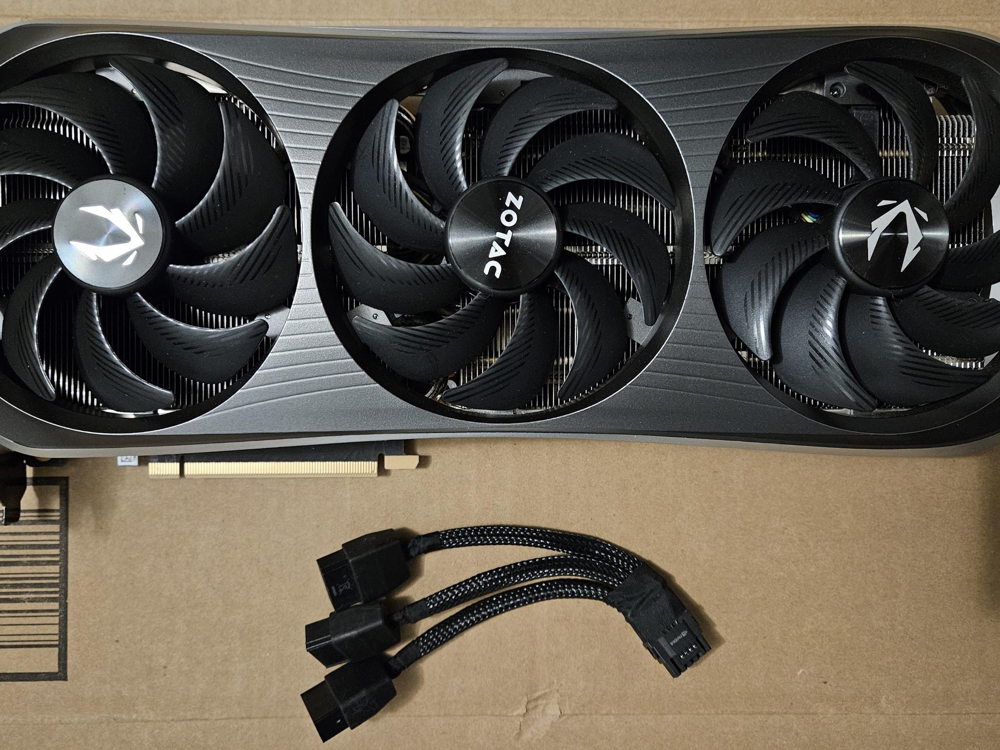 ZOTAC GAMING GeForce RTX 4080 16GB AMP Extreme AIRO - Used - In good condition