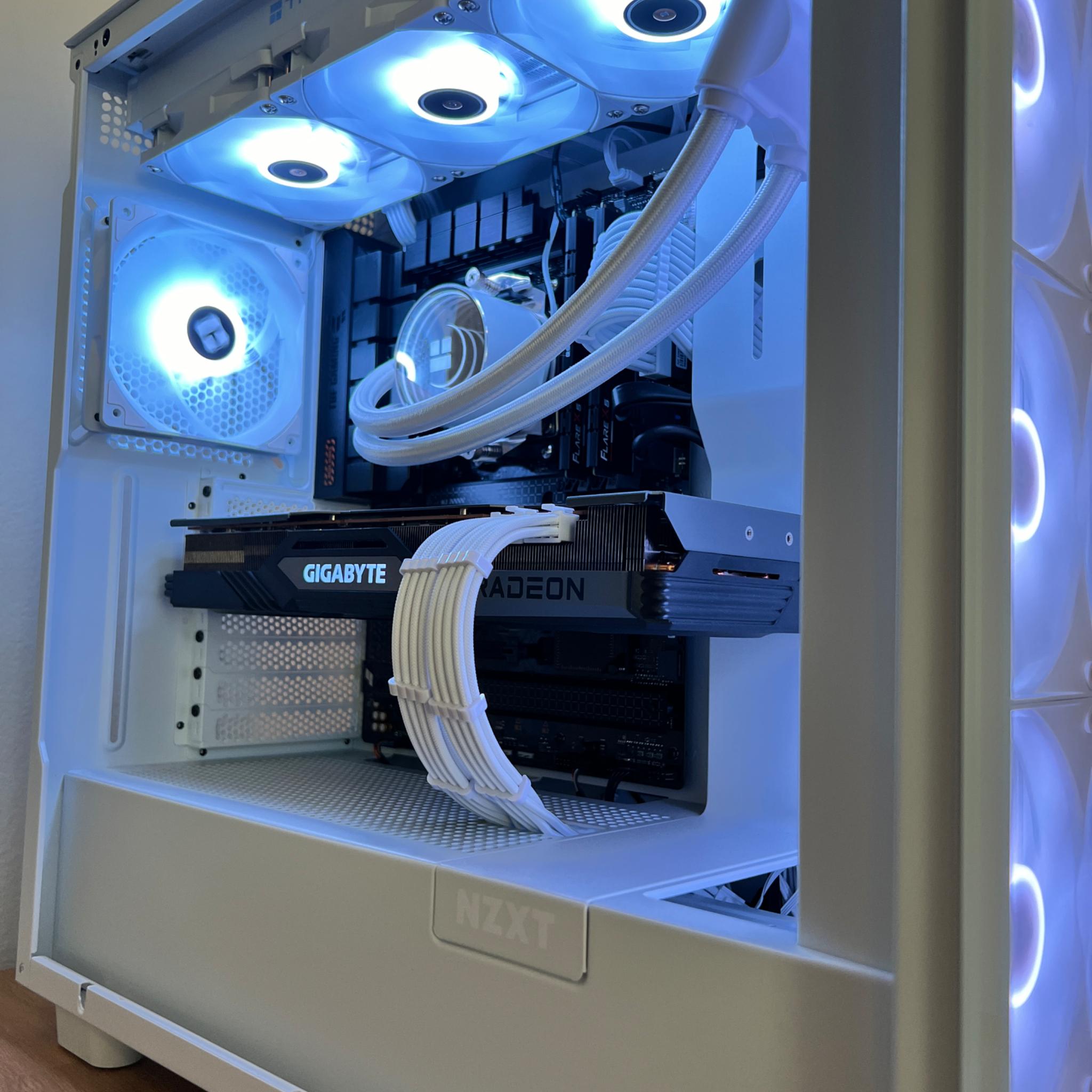 HIGH-END 🥶 | RX 7900 XTX | Ryzen 5 7600x3d | 32gb DDR5 6000mhz | 1tb m.2 Gen4 | Gaming PC