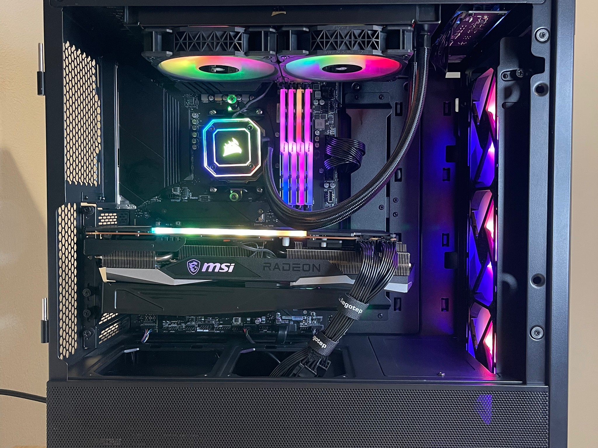 RX 6800 + Ryzen 9 5900x 12core 24thread + 32GB RAM