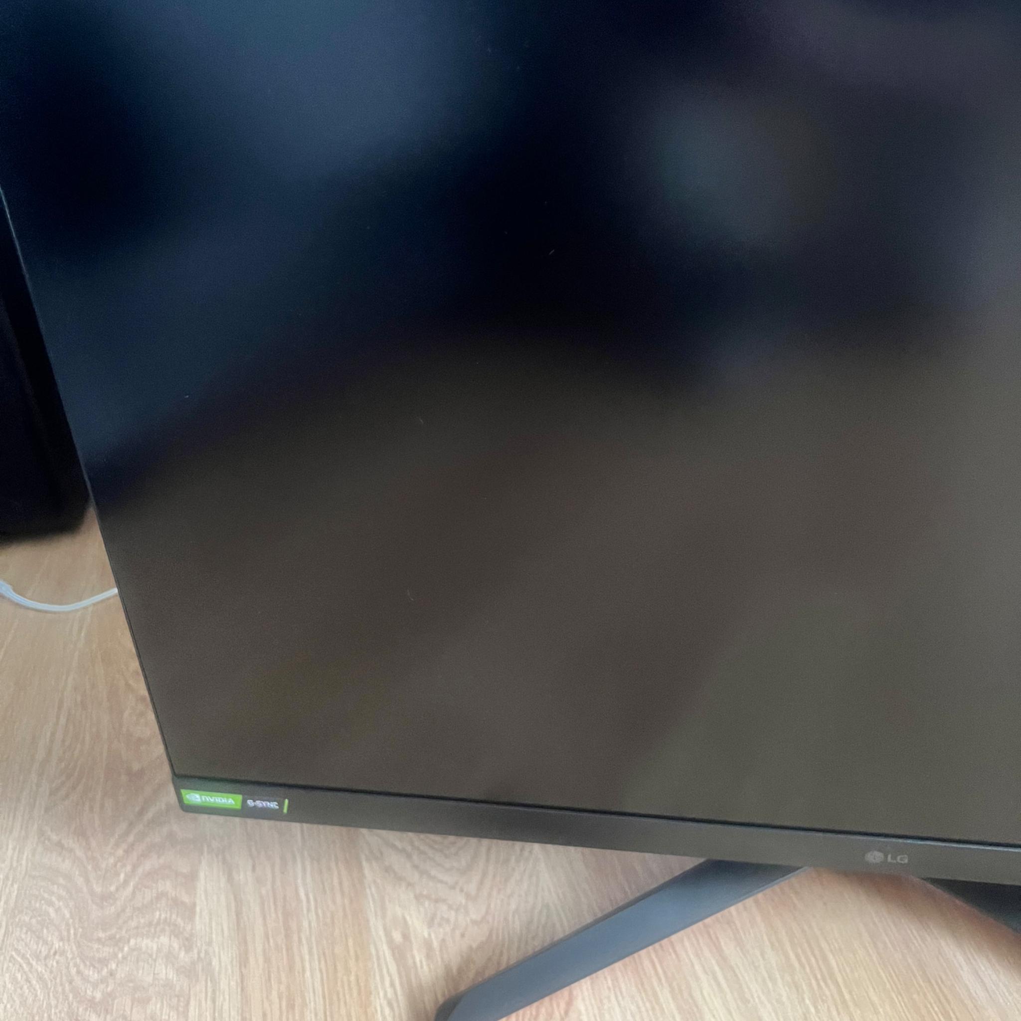 LG UltraGear GN550-B 32-Inch Gaming Monitor - 165Hz Refresh, 1ms Response, 1080p Resolution”
