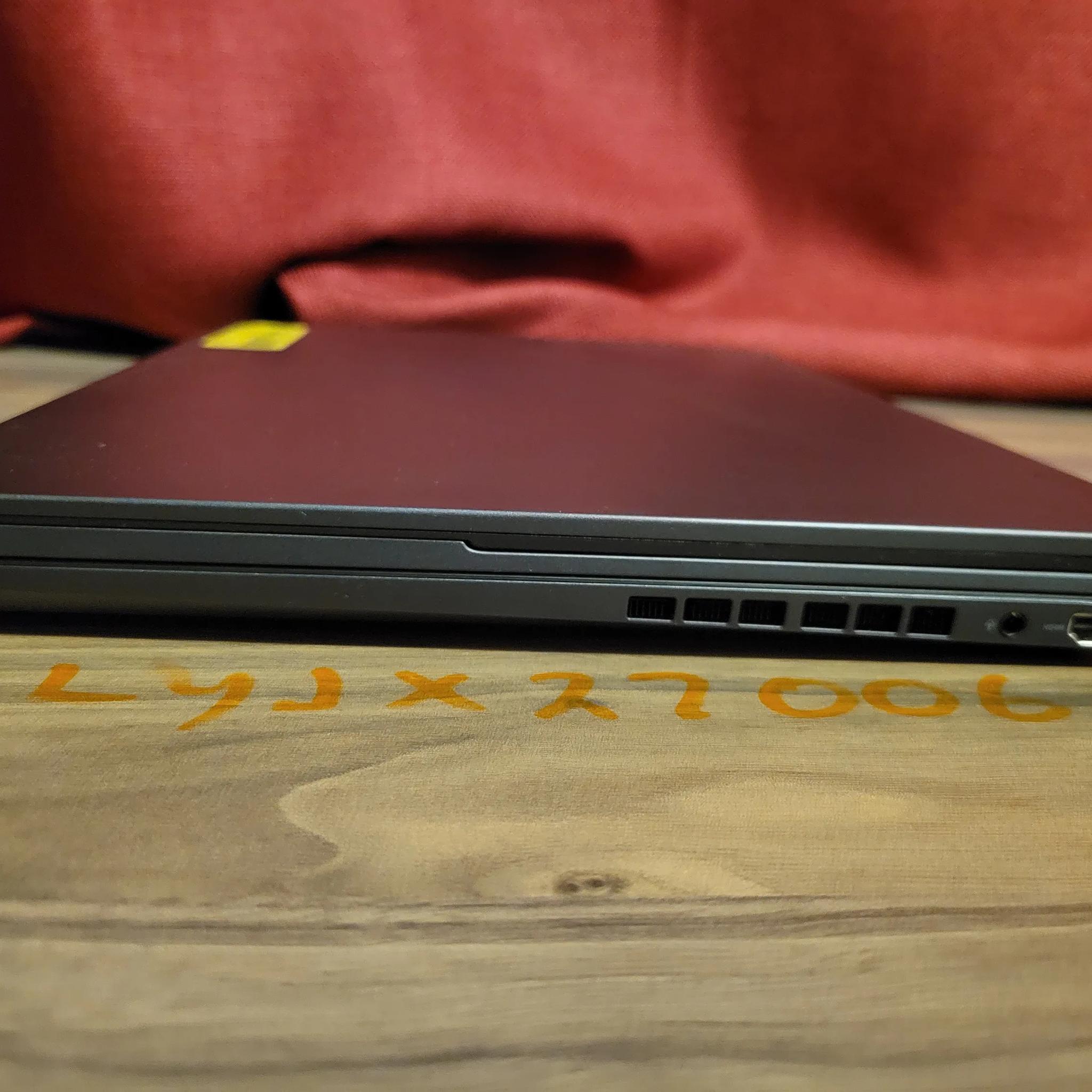 Asus Zenbook Duo Dual Laptop - Core Ultra 9 - 1tb ssd - 14" OLED Touch Screen